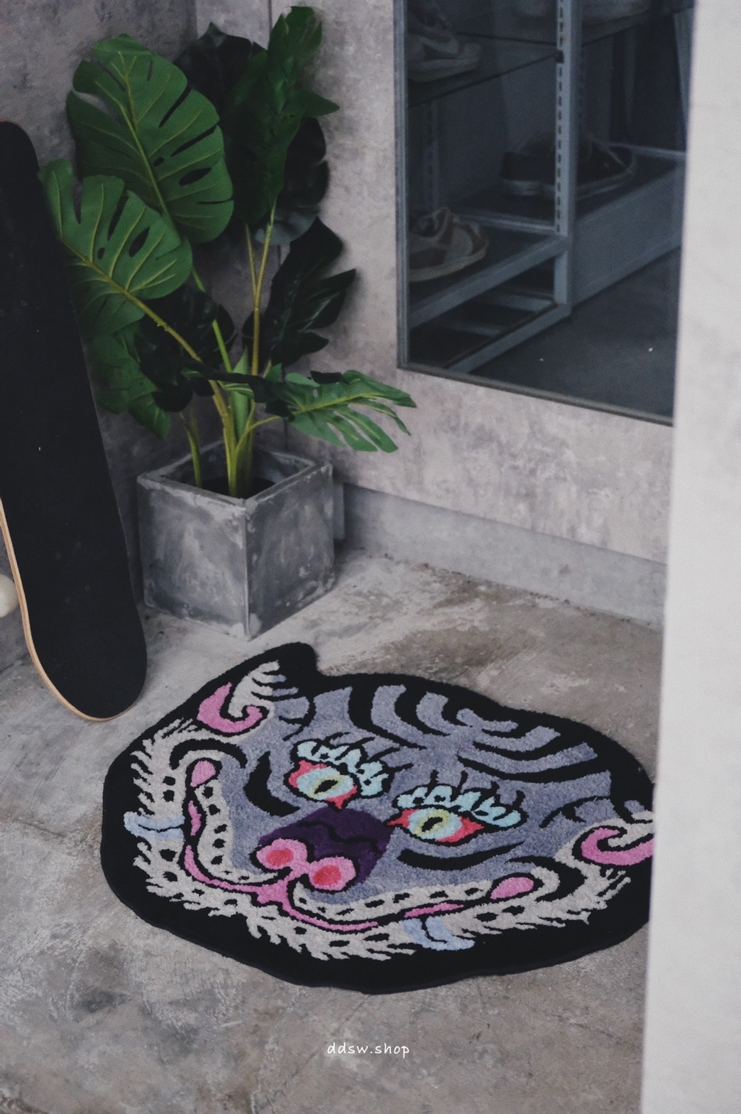 RAW EMOTIONS 西藏虎門毯 紫色