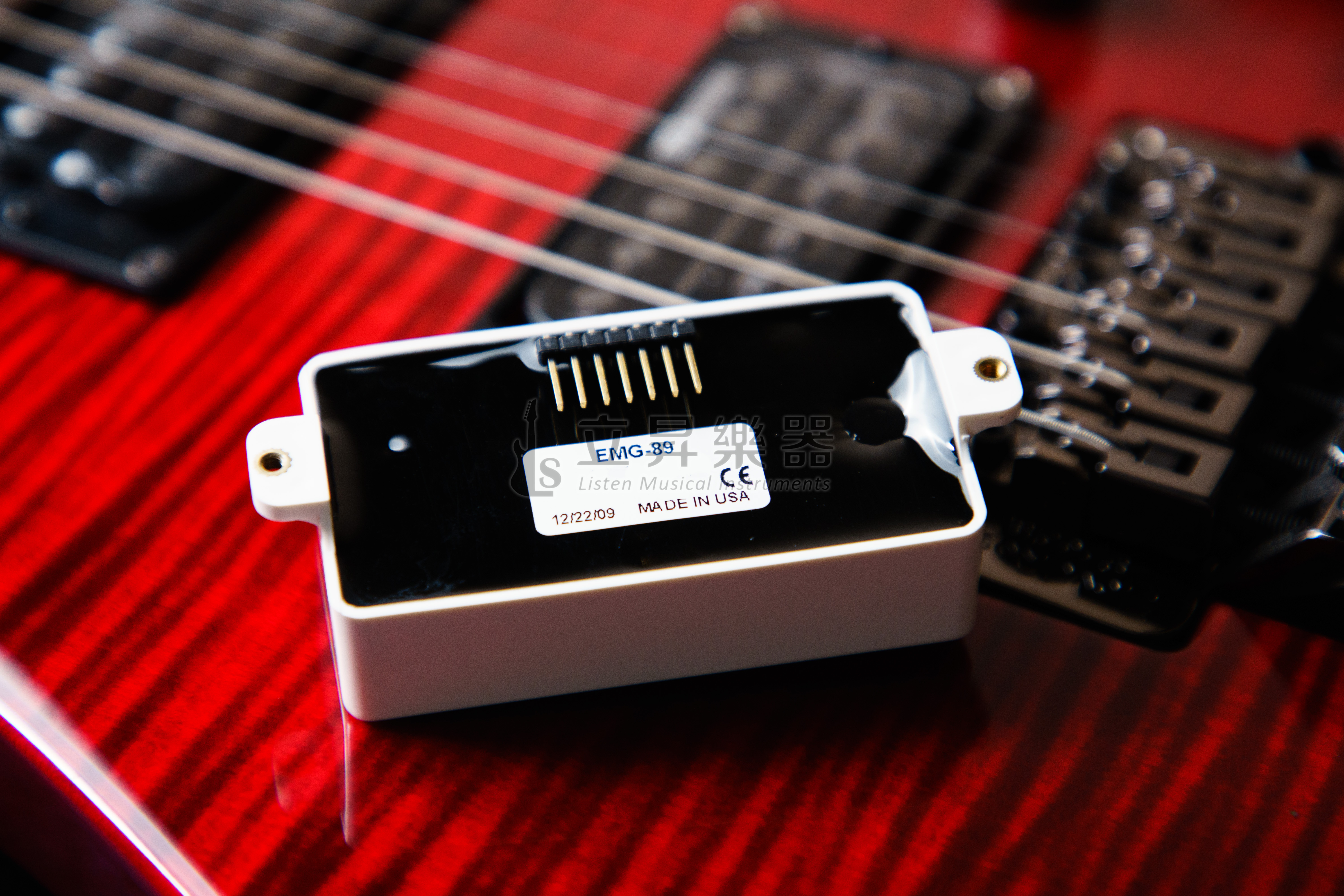 EMG-89 Pickup 雙線圈主動式電吉他拾音器黑/ 白