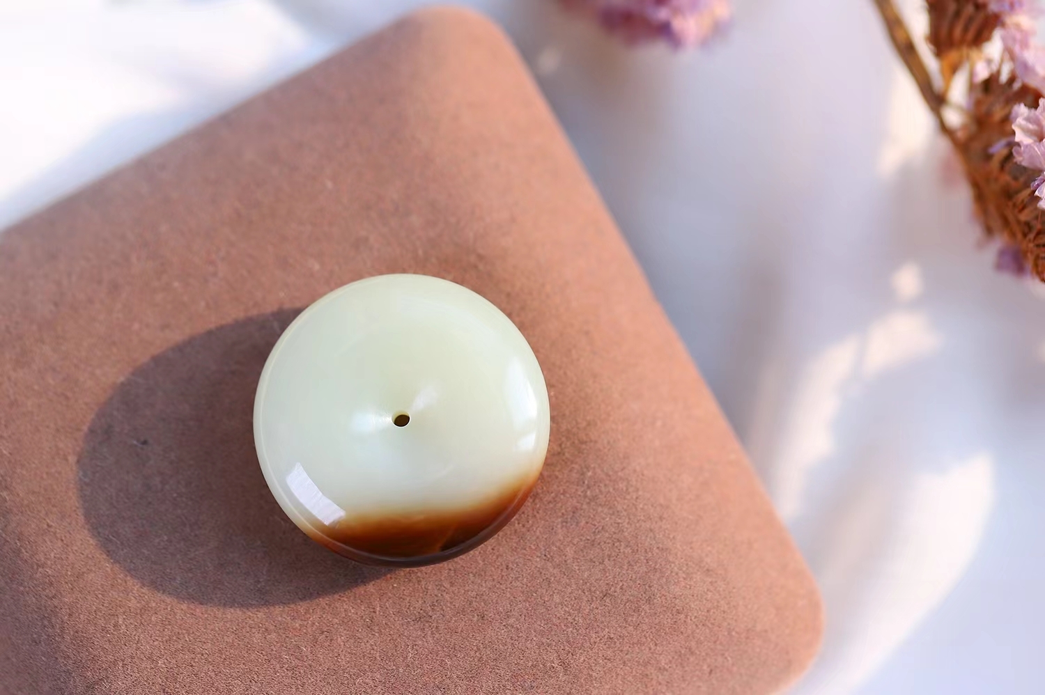 15734 和田玉且末糖白平安扣 (33mm直徑)