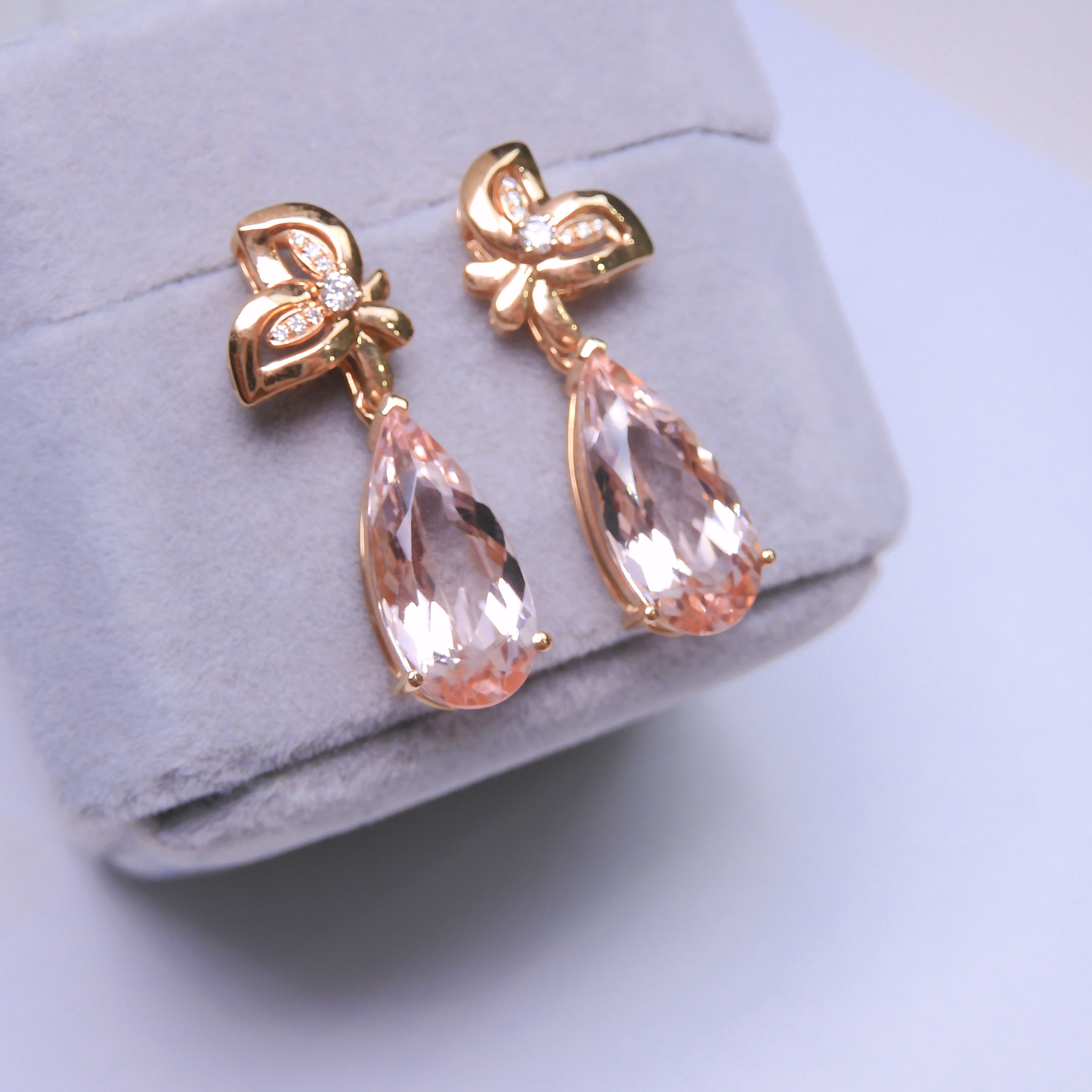 18K金 6.13ct 摩根石耳環