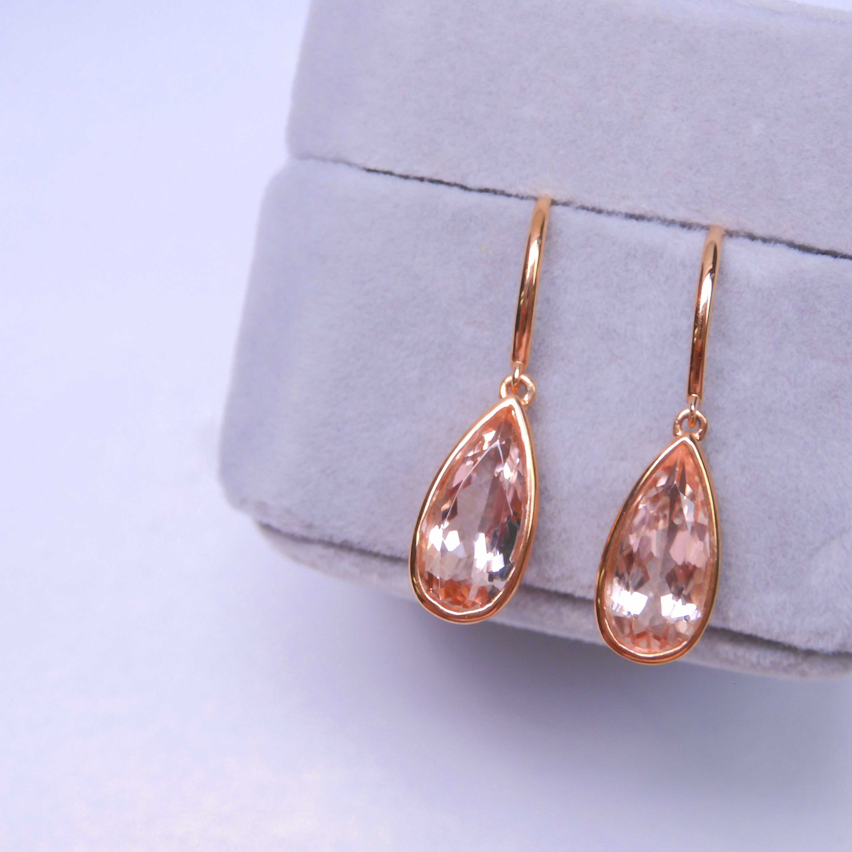 18K金 3.69ct 摩根石耳環