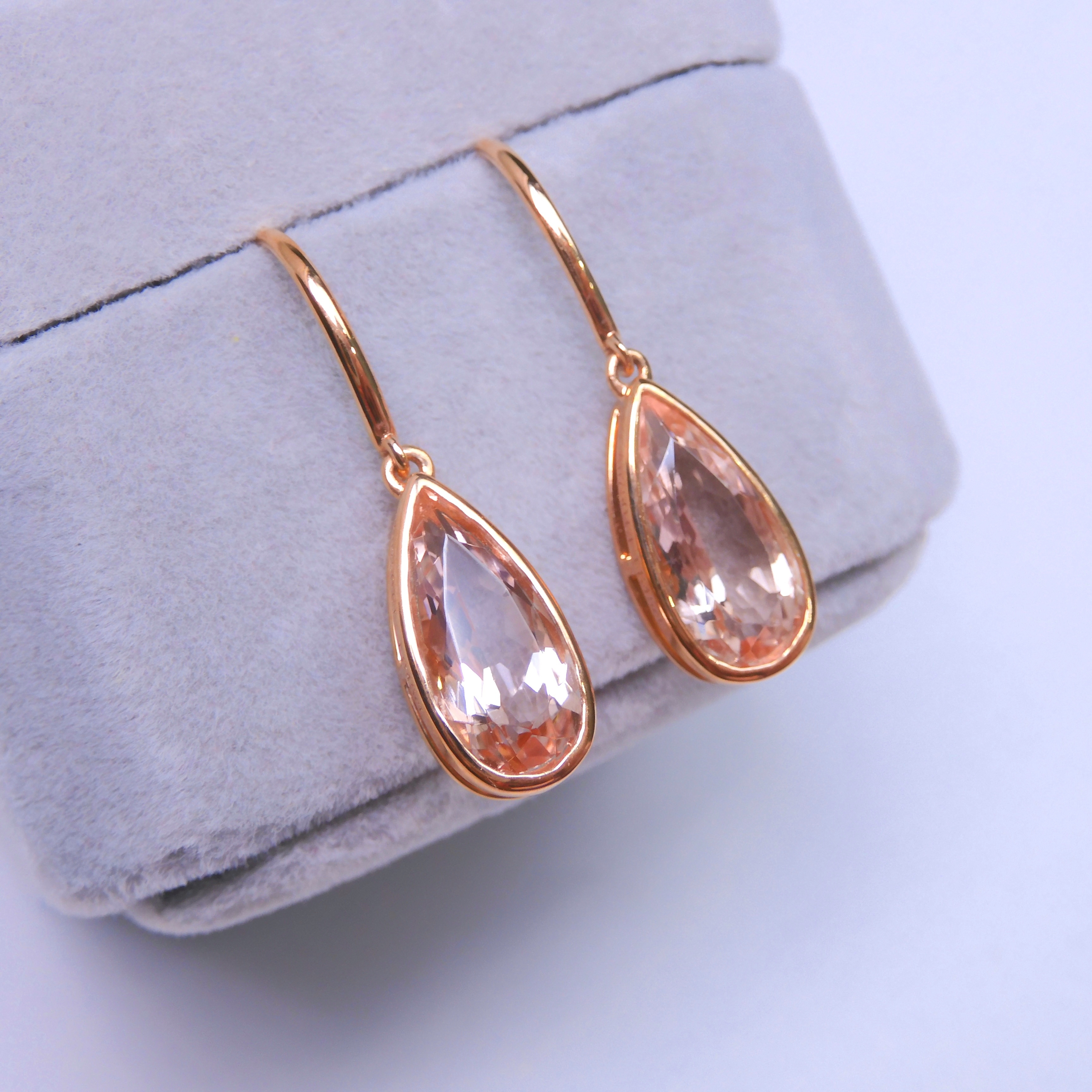 18K金 3.69ct 摩根石耳環