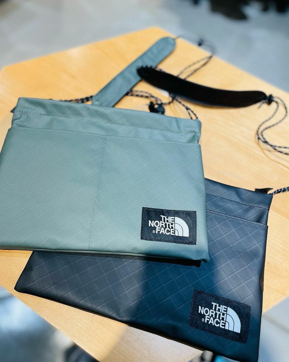 {現貨} The North Face 防水面物料Shoulder Bag