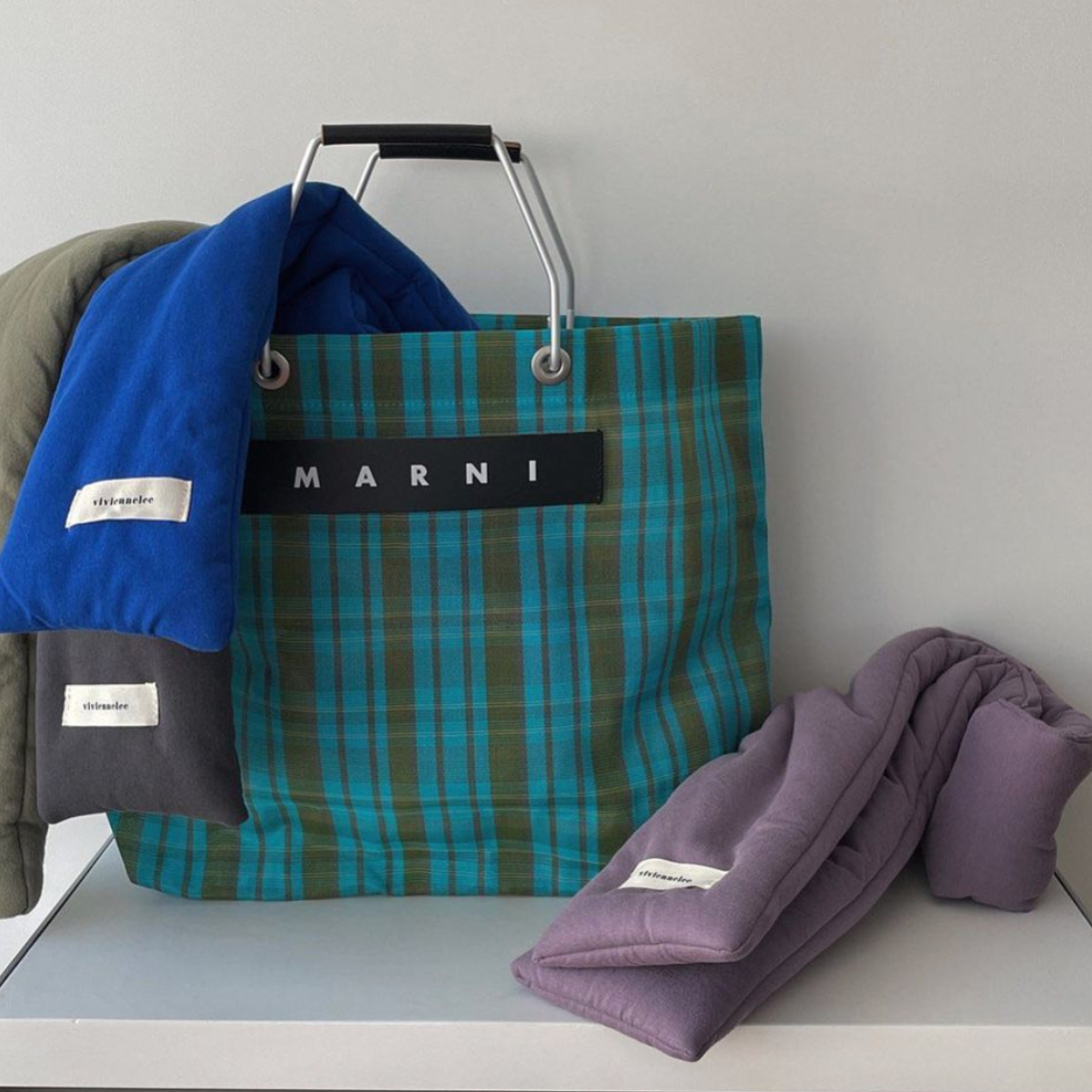 服飾,穿搭,韓國連線,衛衣,外套,背心,下身,VL,新沙洞,上衣,衛衣,踢恤,洋裝,韓妞,服裝,穿搭,韓國連線,外套,大衣,搖粒絨,運動棉褲,套裝,