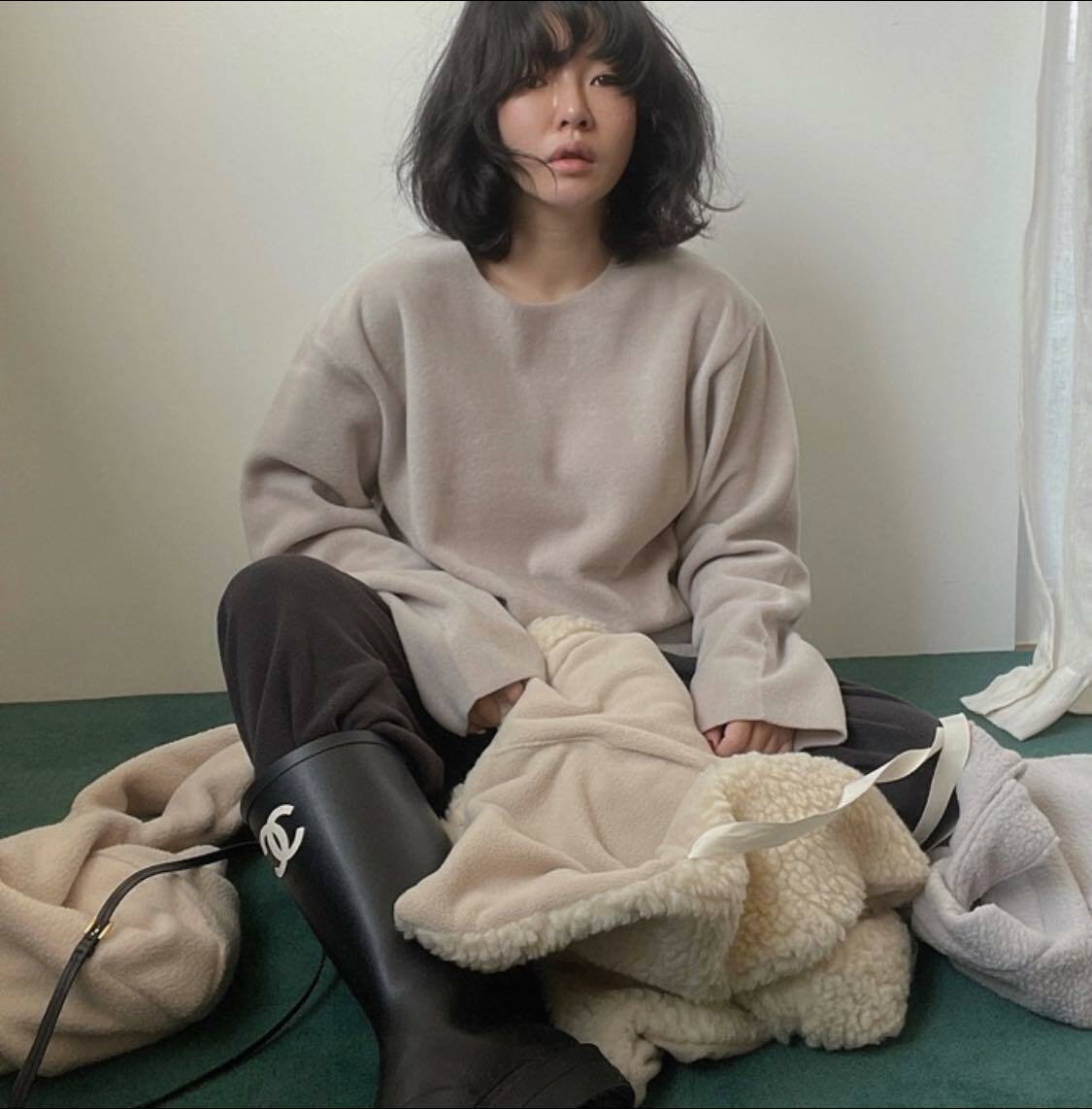 服飾,穿搭,韓國連線,衛衣,外套,背心,下身,VL,新沙洞,上衣,衛衣,踢恤,洋裝,韓妞,服裝,穿搭,韓國連線,外套,大衣,搖粒絨,運動棉褲,套裝,