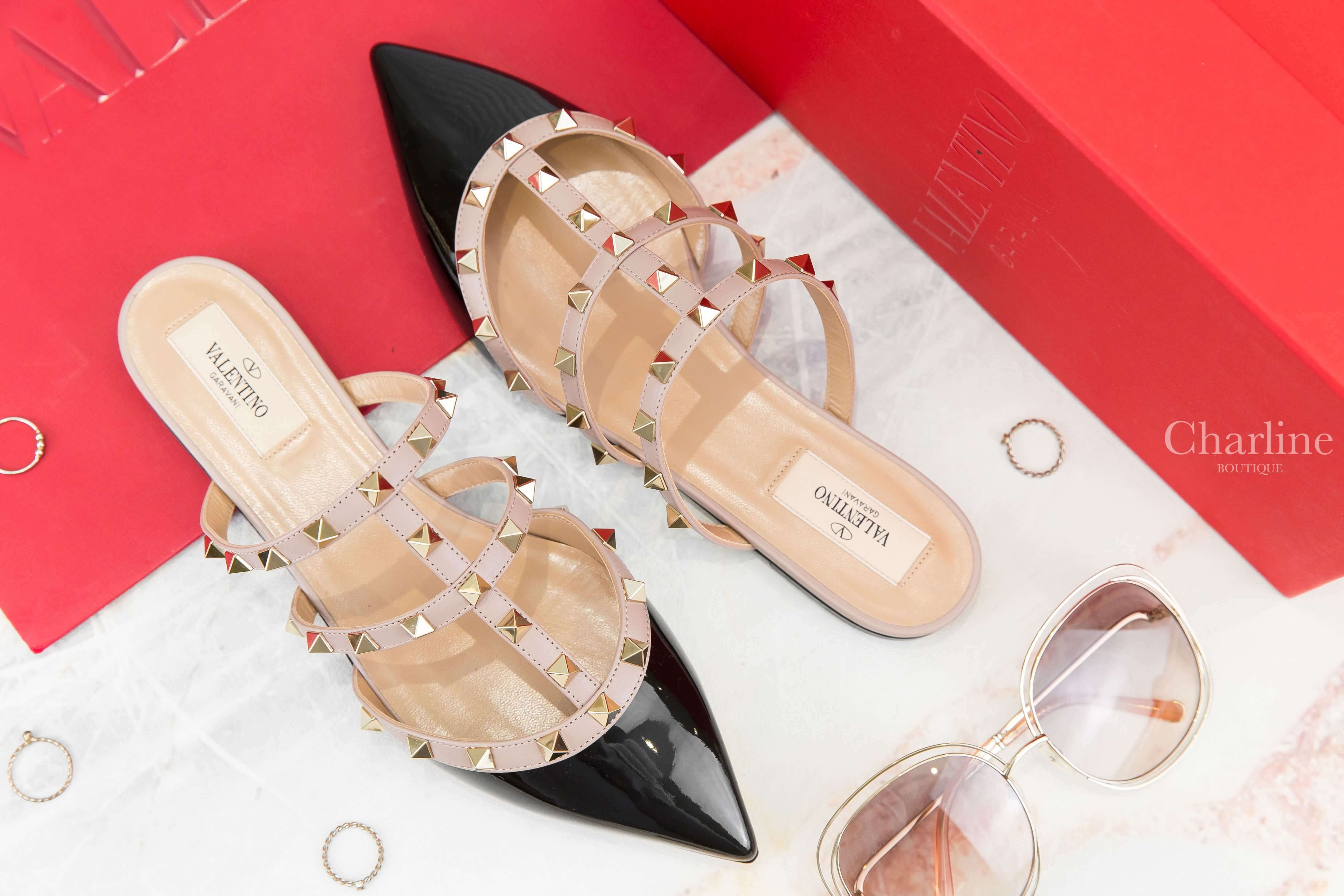 Valentino Rockstud Patent-Leather Mule 黑色漆皮龐克卯釘尖頭羅馬穆勒鞋-Charline Boutique 精品代購