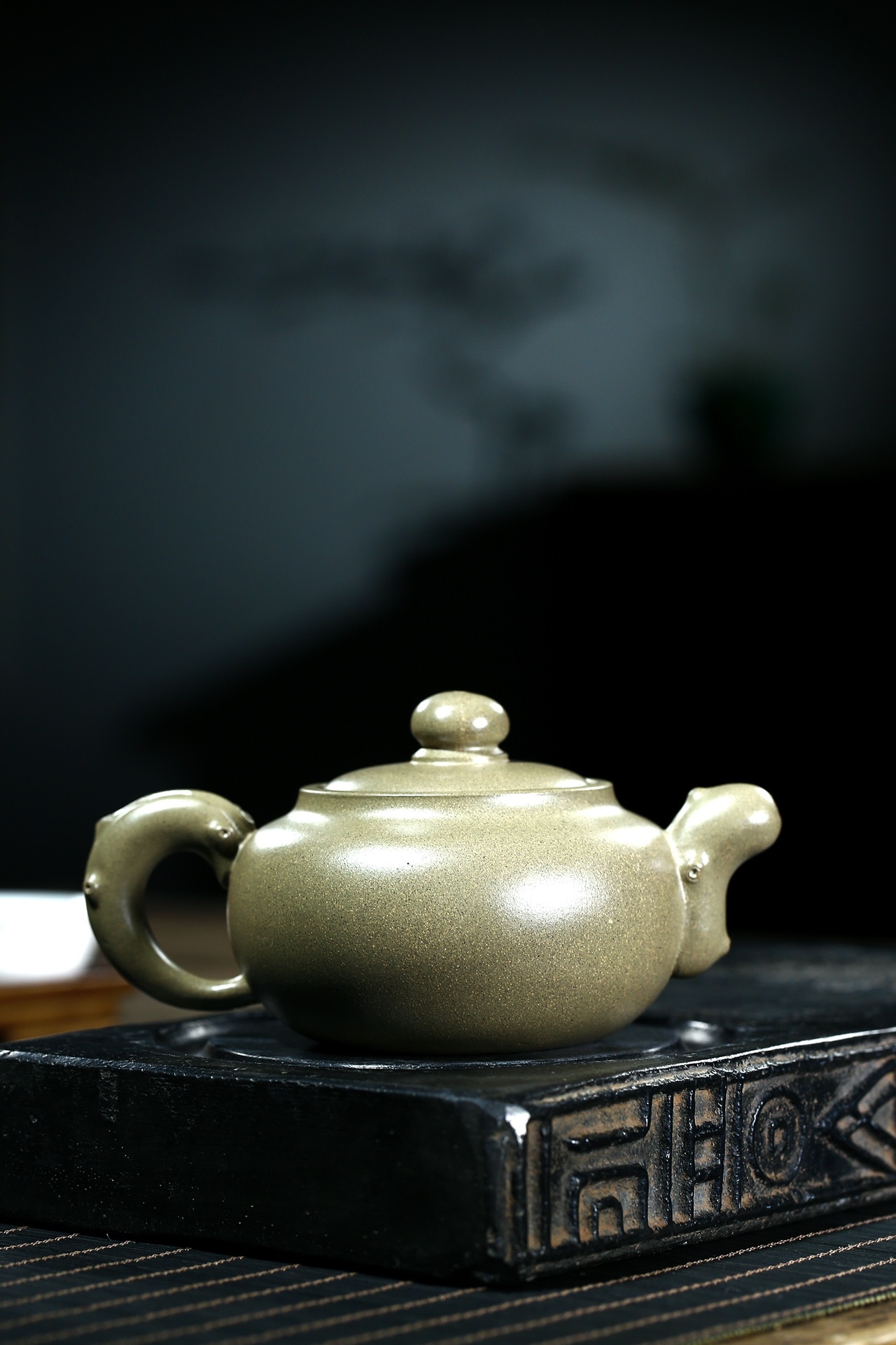 【道洪松韻】-- 砂壺穩重大方、精工細緻，器形力度、動感十足，韻味深厚