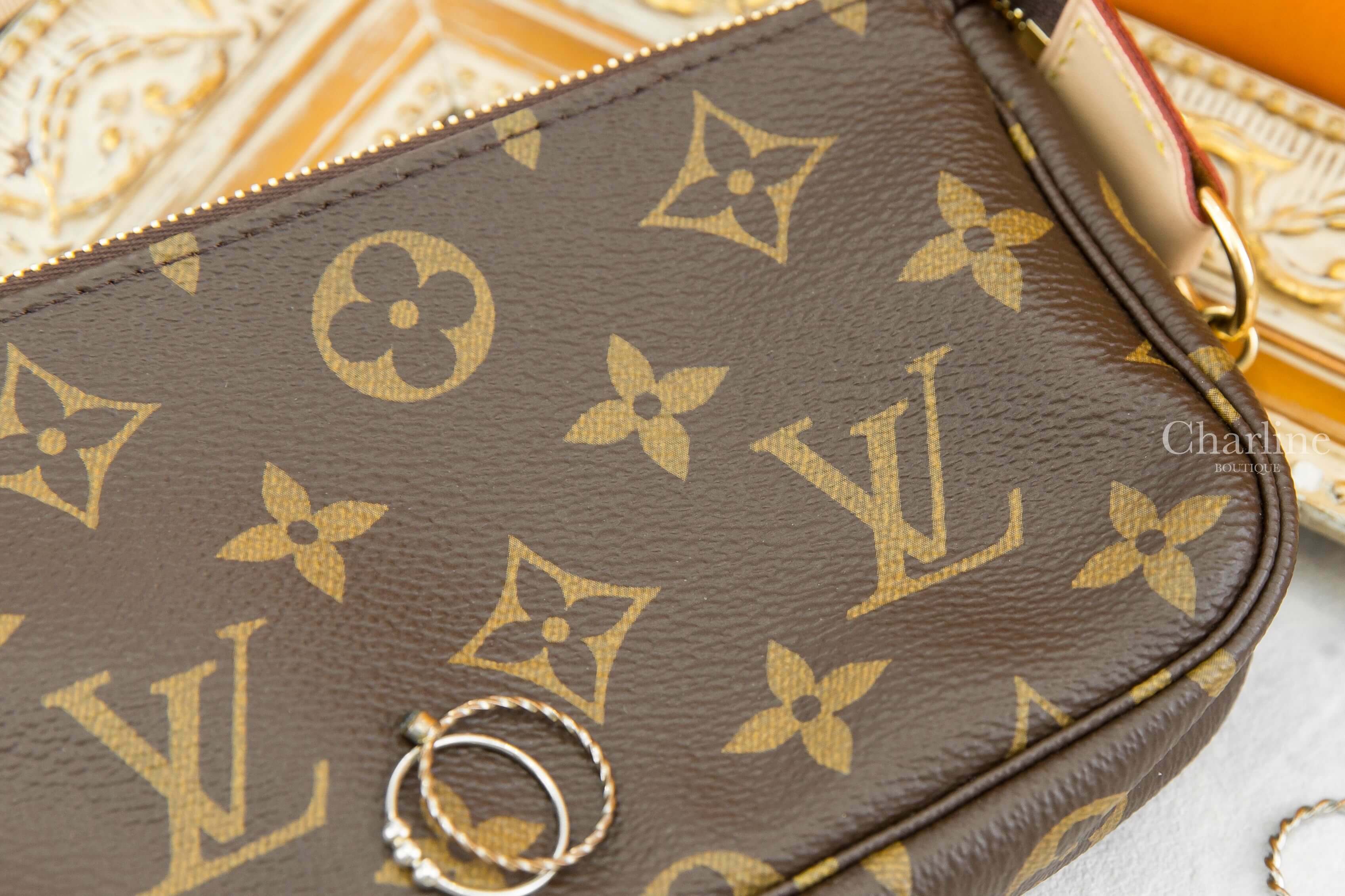Louis Vuitton Mini Pochette Accessoires 咖啡色老花迷你手袋鏈帶包