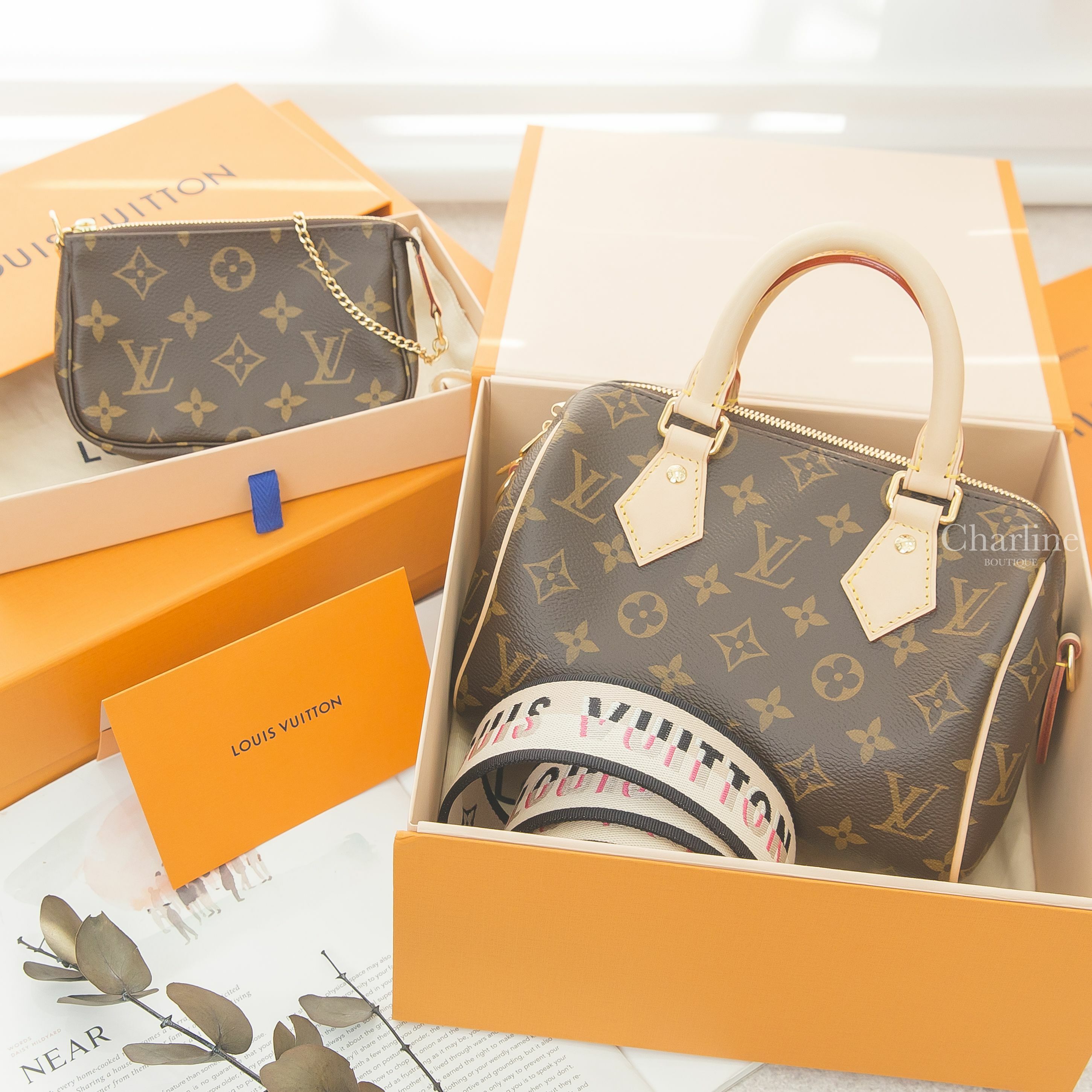Louis Vuitton Speedy 咖啡色老花帆布米色刺繡黑滾邊寬背帶小牛皮提把手提肩背包,Louis Vuitton Pochette Accessoires 咖啡色老花迷你手袋鏈帶包-Charline Boutique 精品代購