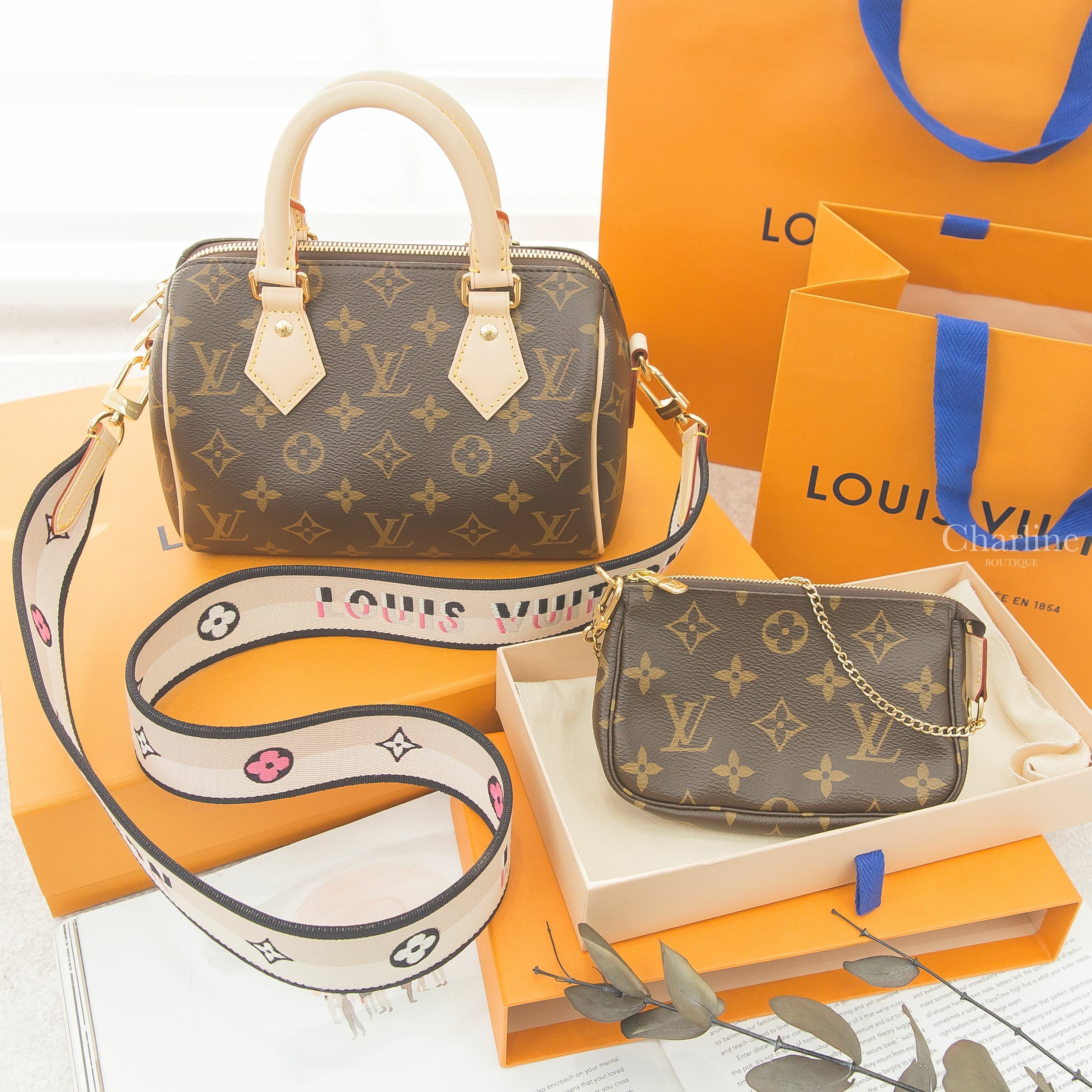 Louis Vuitton Speedy 咖啡色老花帆布米色刺繡黑滾邊寬背帶小牛皮提把手提肩背包,Louis Vuitton Pochette Accessoires 咖啡色老花迷你手袋鏈帶包-Charline Boutique 精品代購