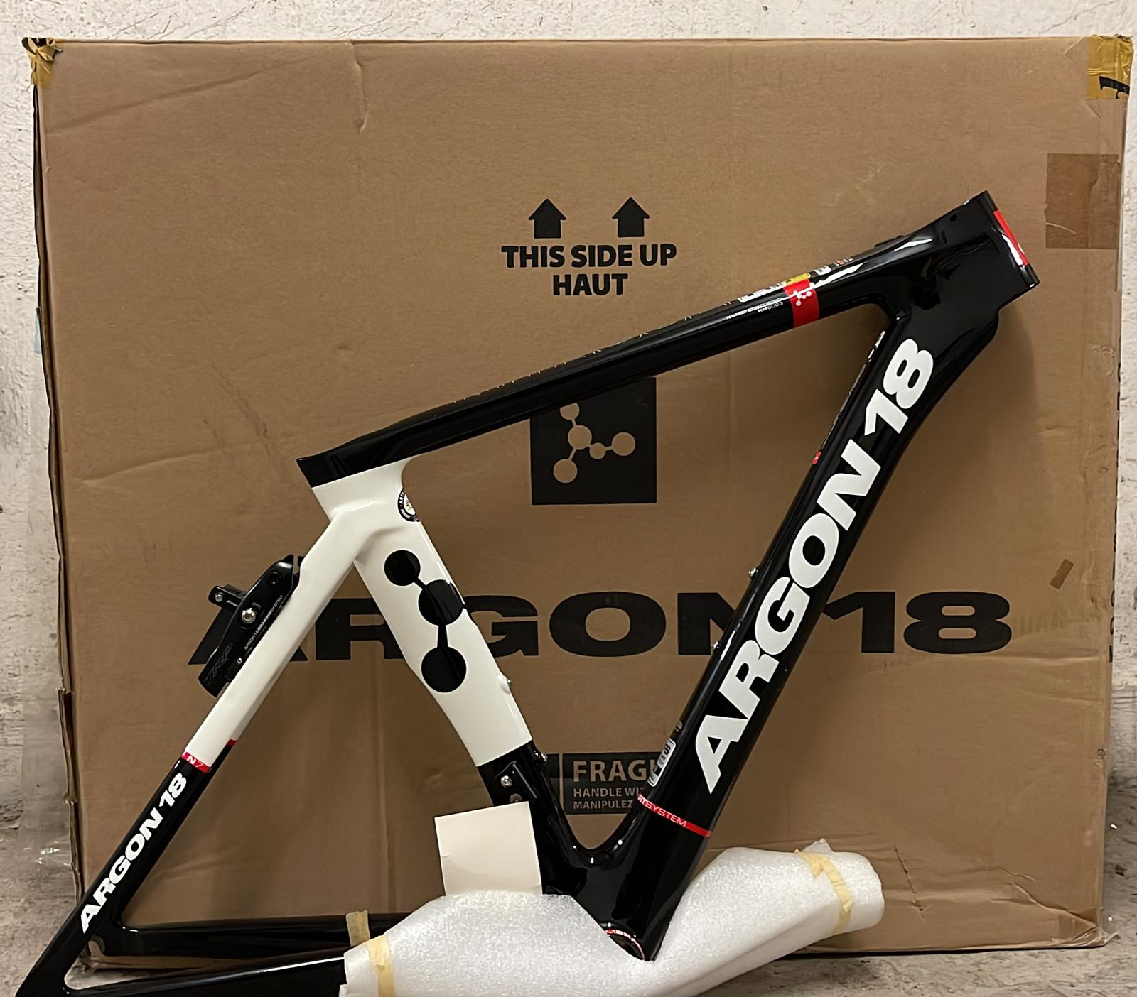 Argon18 Nitrogen Frameset (全新) Argon18 Nitrogen Frameset (全新)