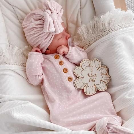 花朵木製里程碑