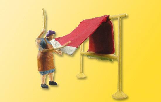 Viessmann 1523 HO規 拍打棉被的婦人.電動