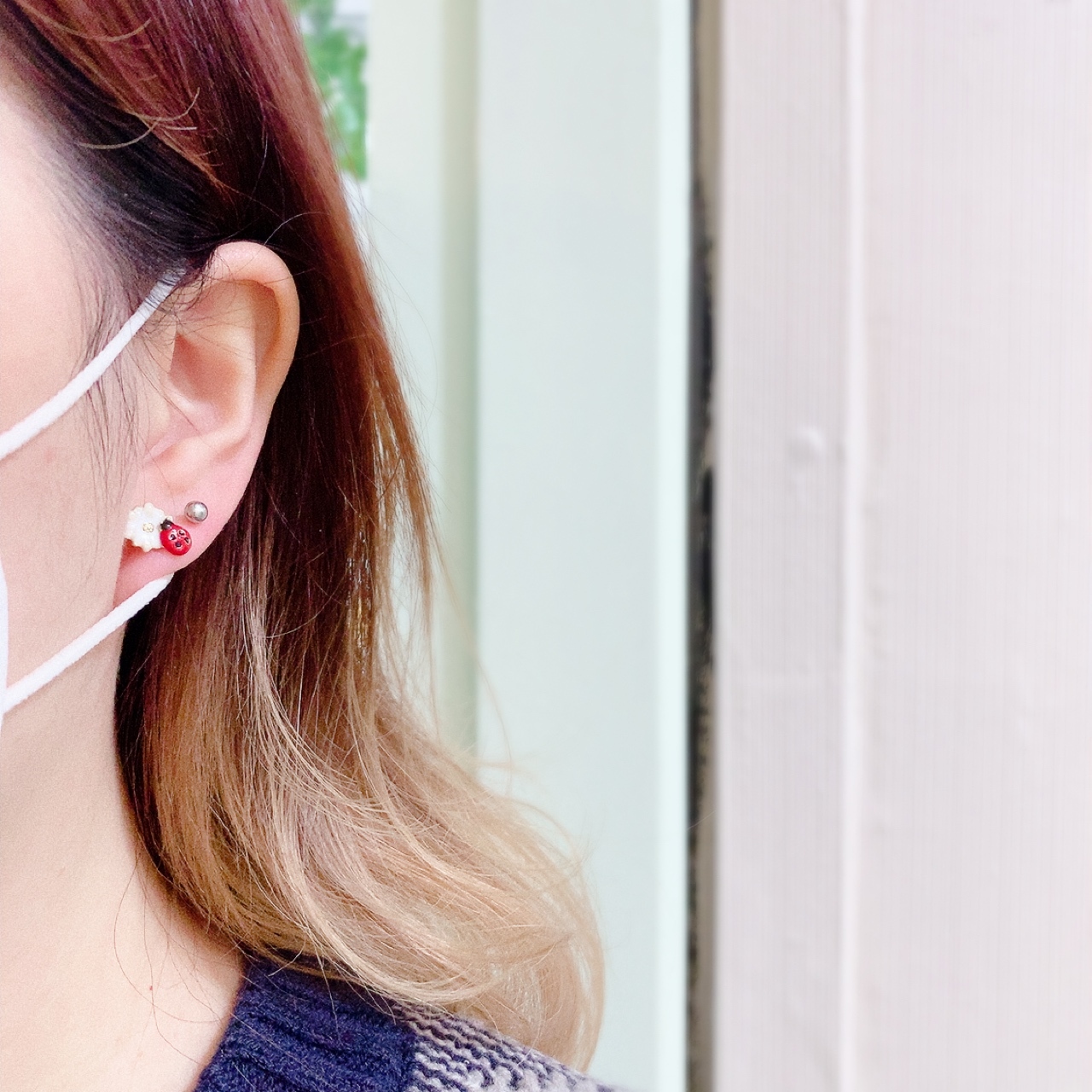 Luccica 白色小花&瓢蟲耳環 (*網站限定優惠價*)