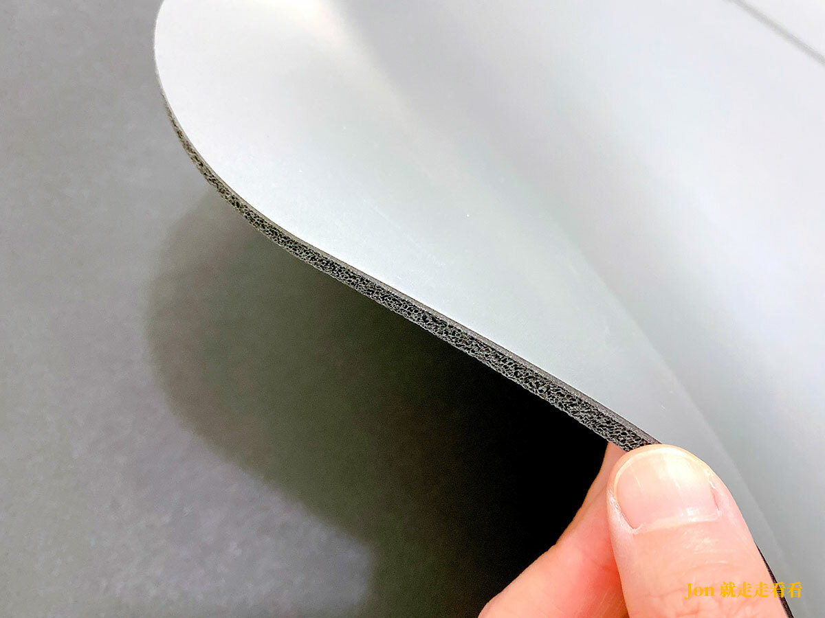 JON就走走看看 推薦倍麗森瑜珈墊+專利拉背器，持續運動才是保護身體最好的方法