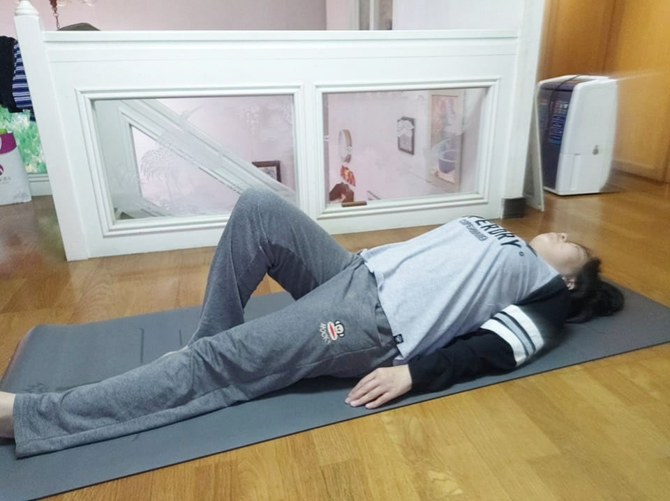 飯桶家族的吃喝玩樂推薦倍麗森瑜珈墊+專利拉背器，調整體態與姿勢的好選擇