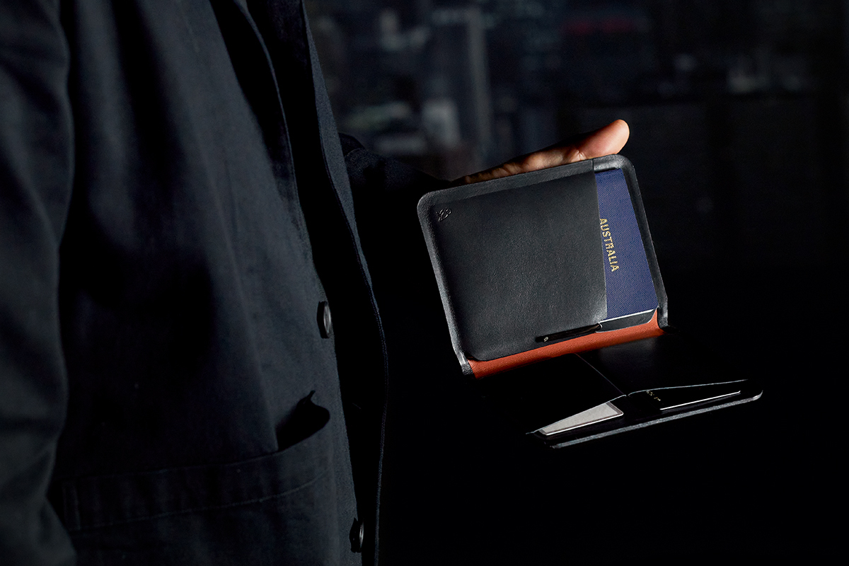 Bellroy | RFID - 護照磁吸長夾 - 靛藍