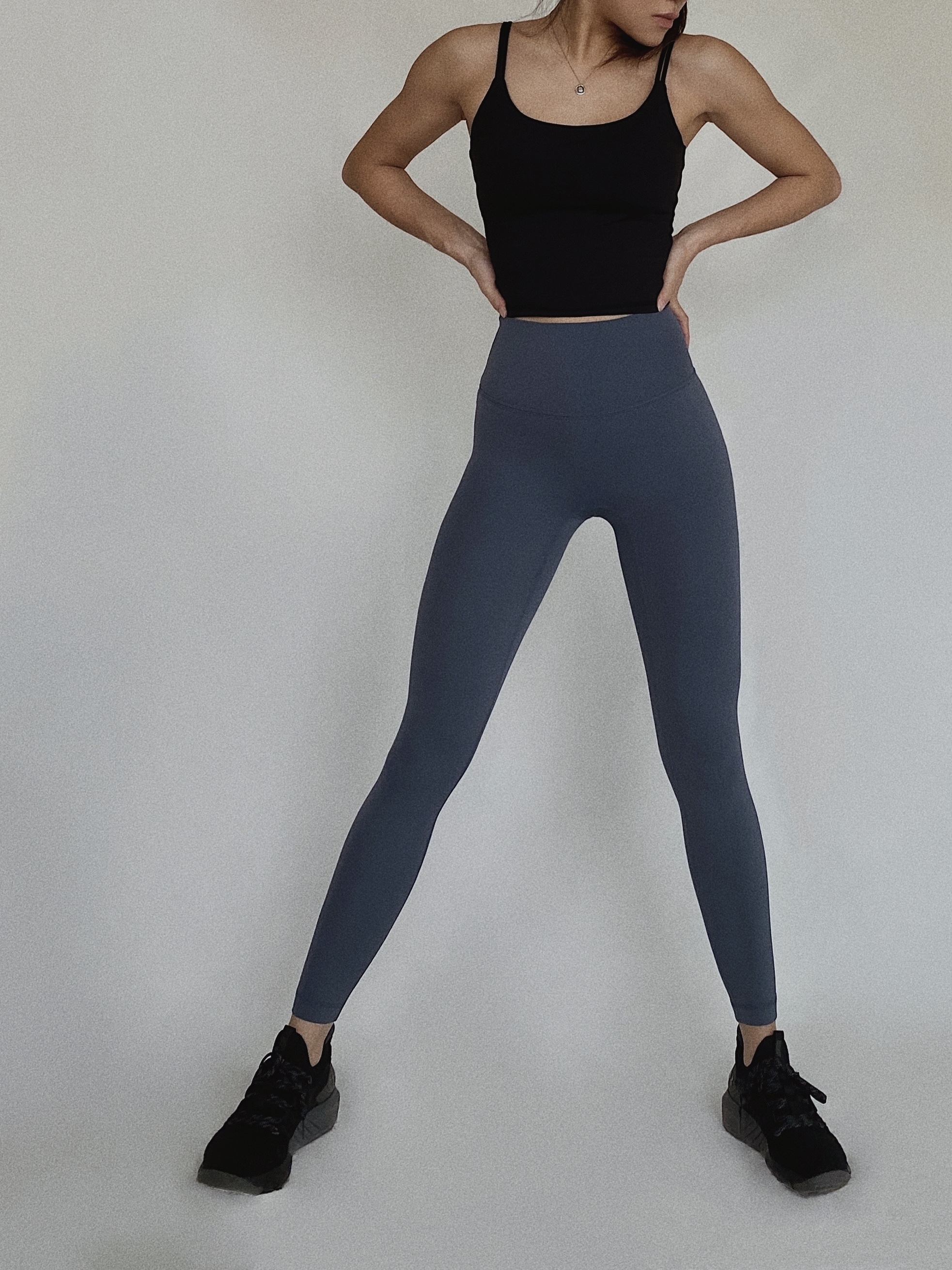 ALO YOGA 裸感高弾性 9分丈ヨガレギンスAzuki Green M ALO YOGA 裸感高弾性 9分丈ヨガレギンスAzuki Green M
