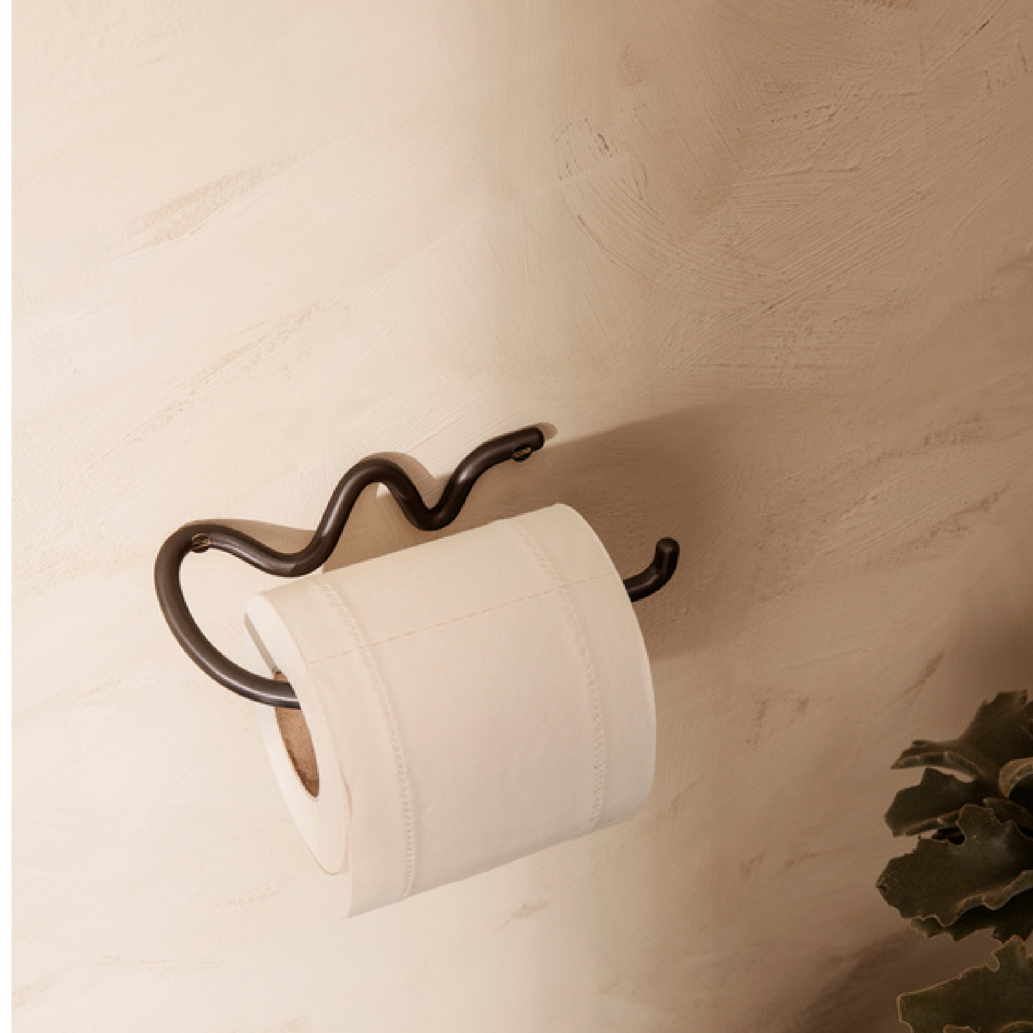 曲度 / 衛生紙卷架 by Ferm Living
