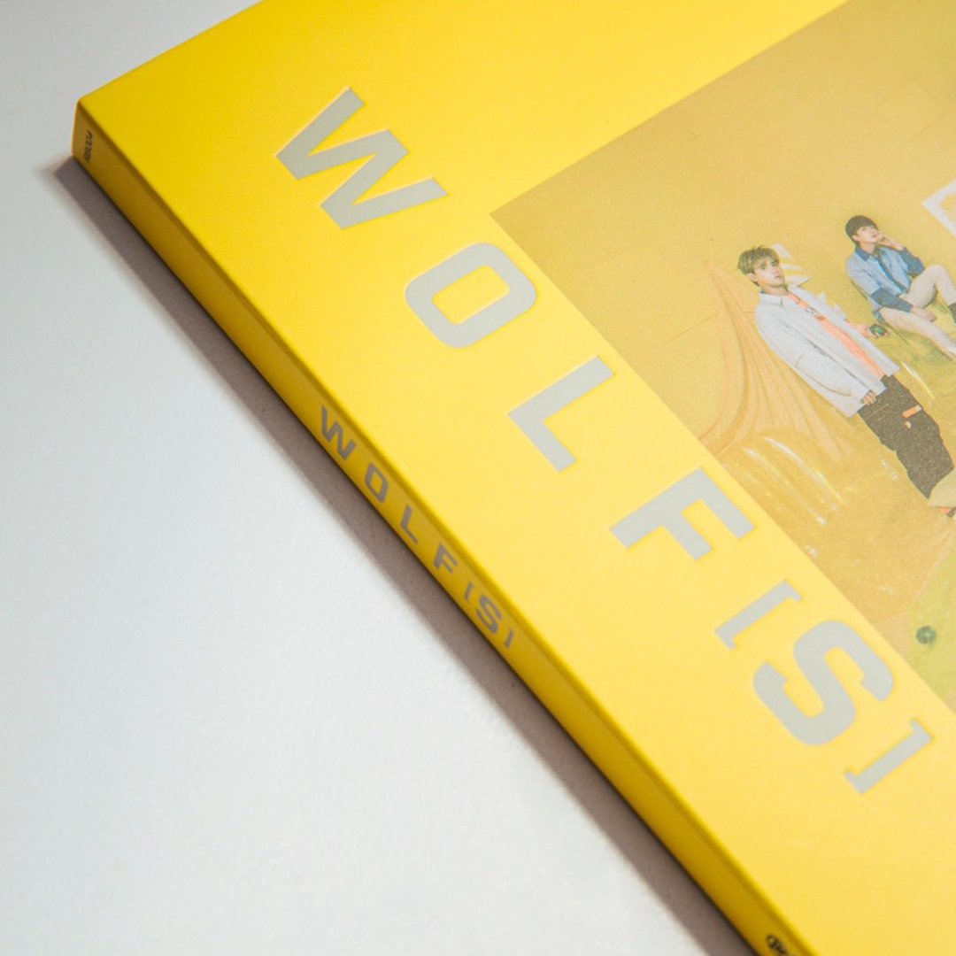 W0LF(S)月光黃【平裝】