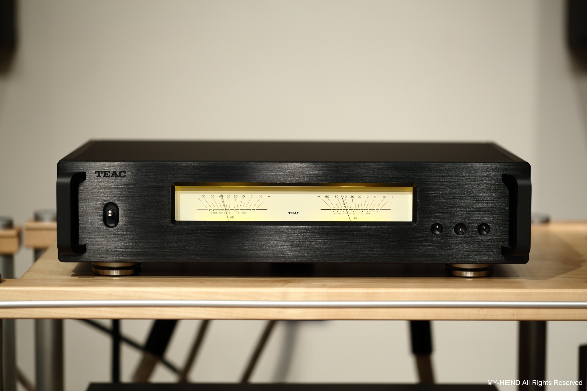 TEAC AP-701後級擴大機