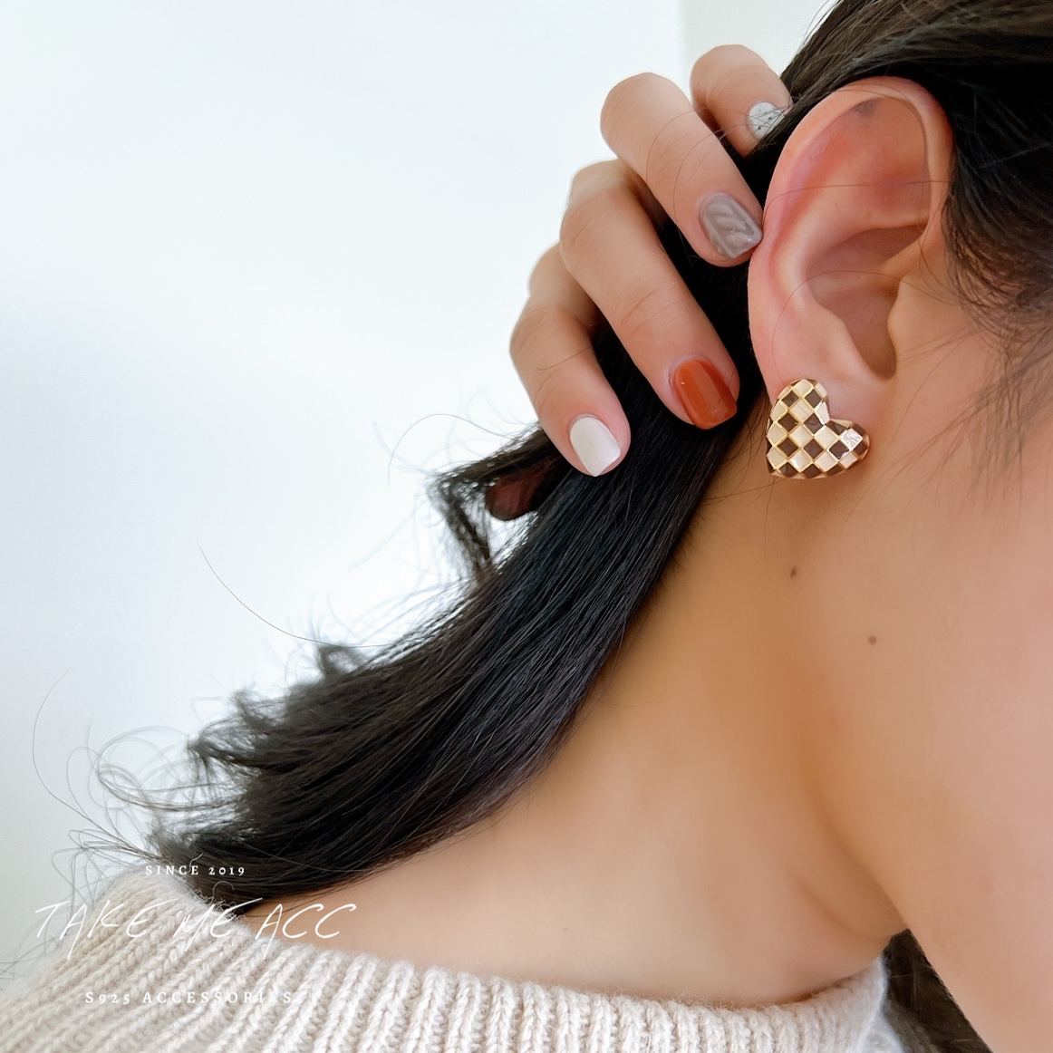 巧克力奶茶菱格 │ 純銀針耳環