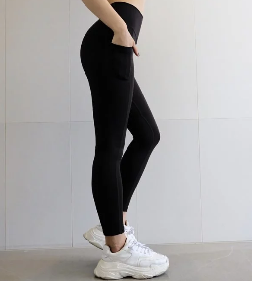 No Limit 提臀高彈抑菌機能八分運動褲_霧黑