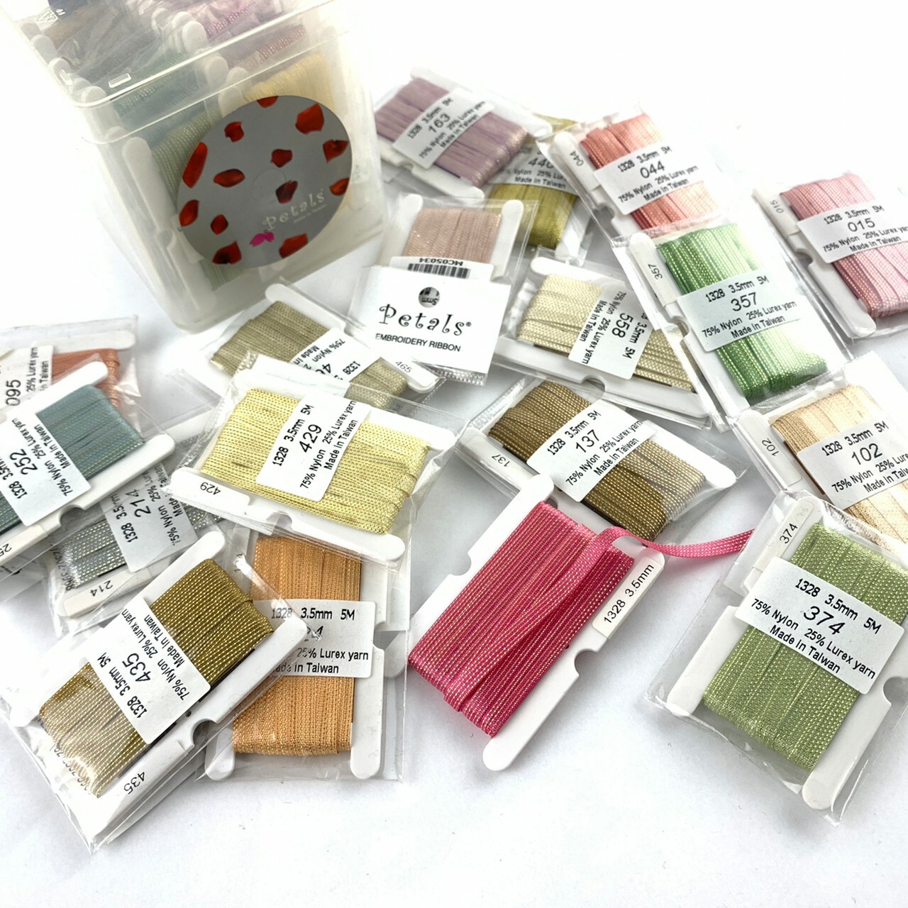 金蔥仿絲帶3.5mm/18色方塊疊盒_Petals緞帶刺繡/2款色系