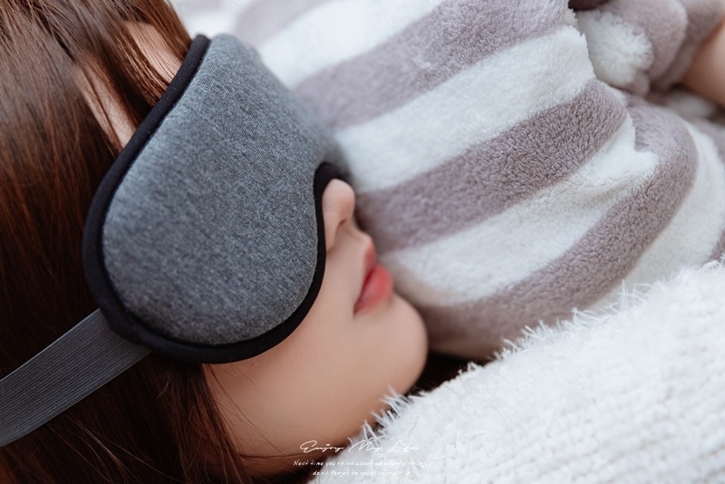 Ami芽芽推薦磁吸式三段溫控定時立體熱敷眼罩，3C族必備