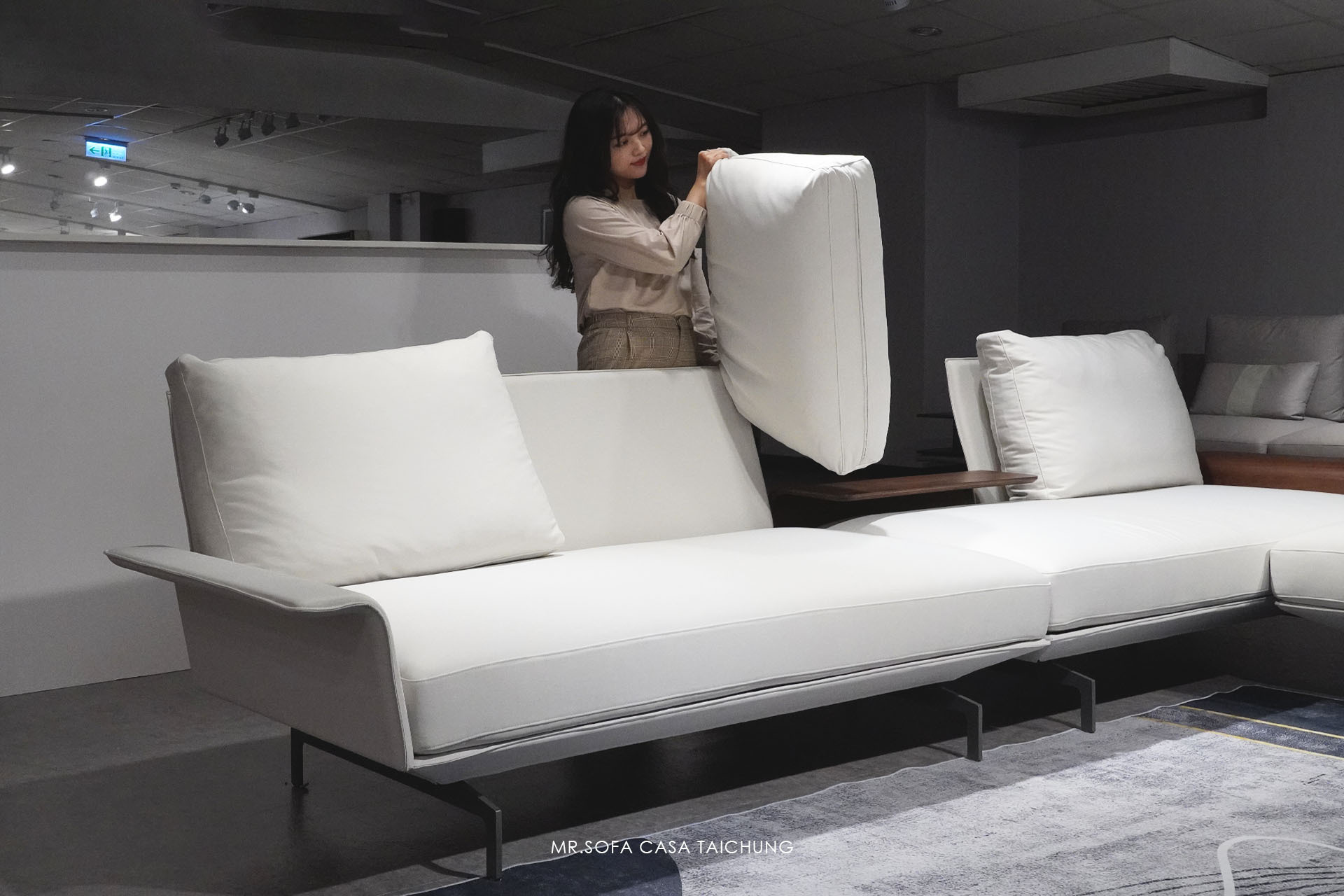 貝絲沙發可以依照自己的需求做不同的搭配組合