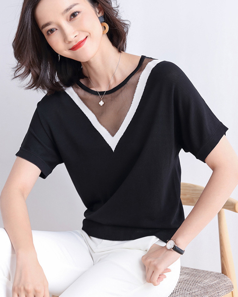 DEER.W 透膚大V配色領冰絲針織上衣 黑色