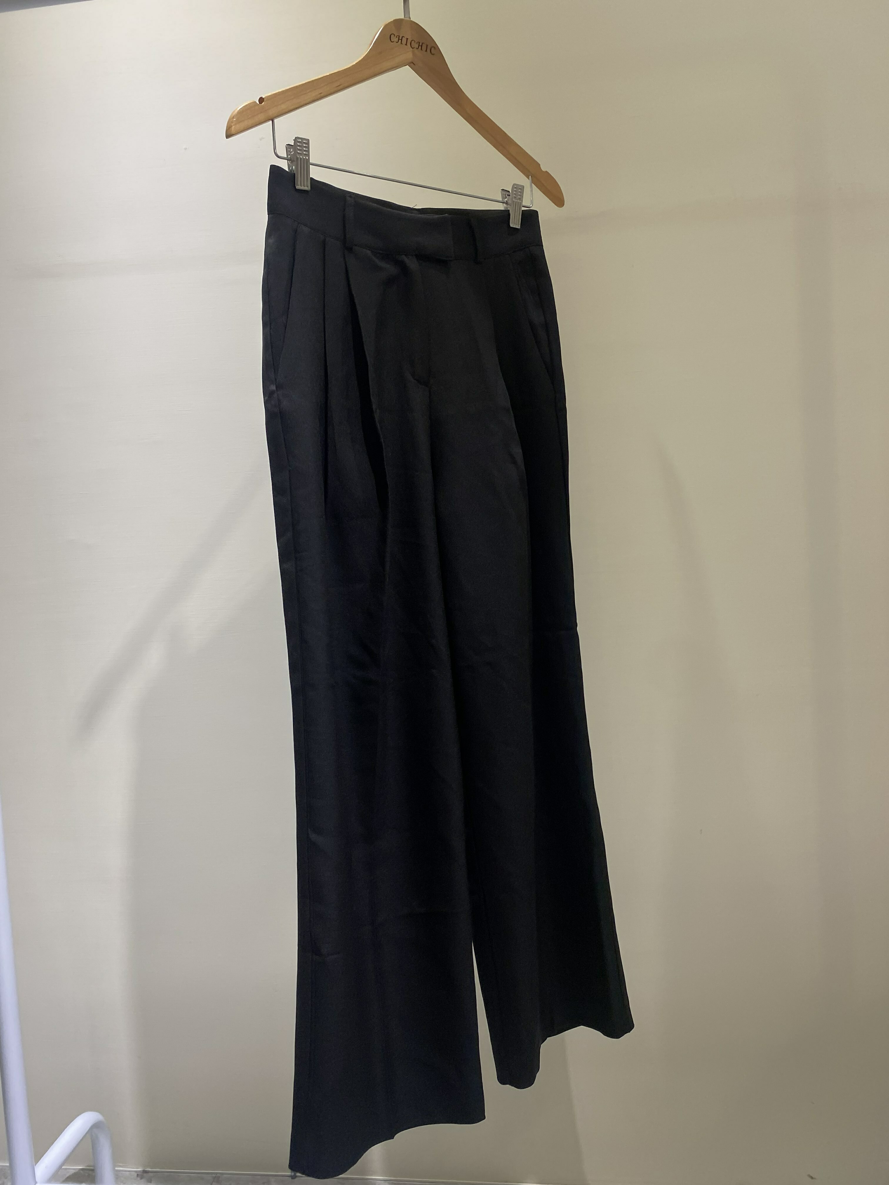 Plat隱扣打褶西寬褲(M)