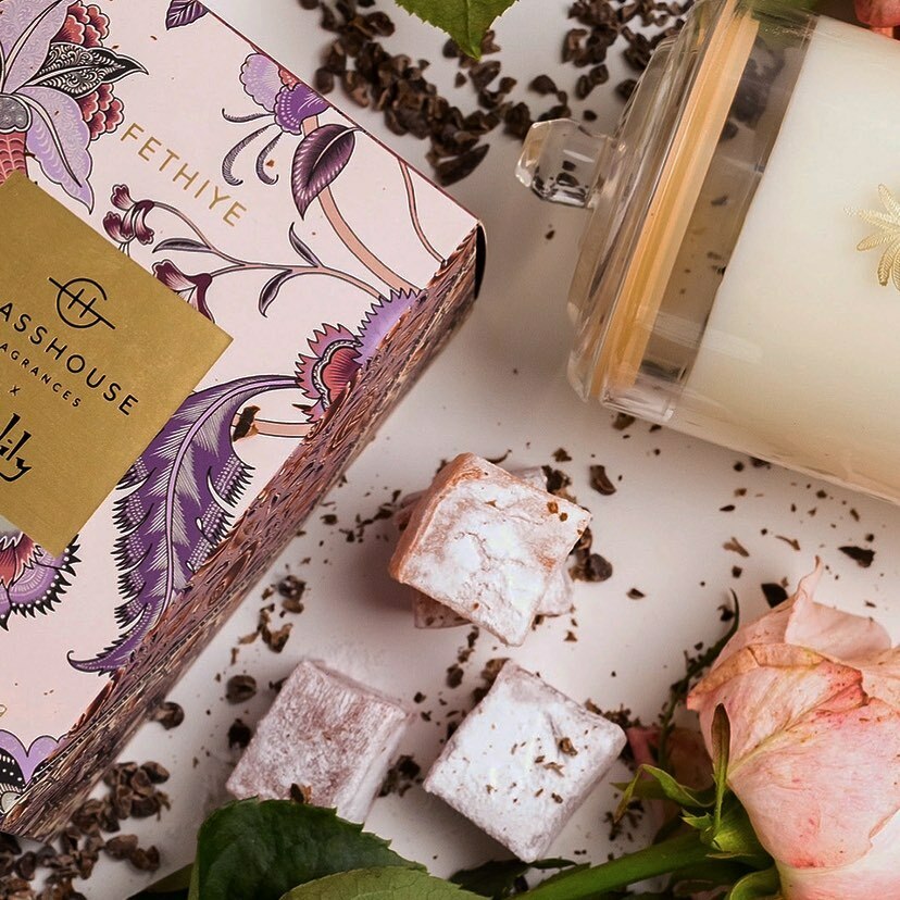 Glasshouse x Tigerlily Fethiye Candle - Peony Rose & Cocoa