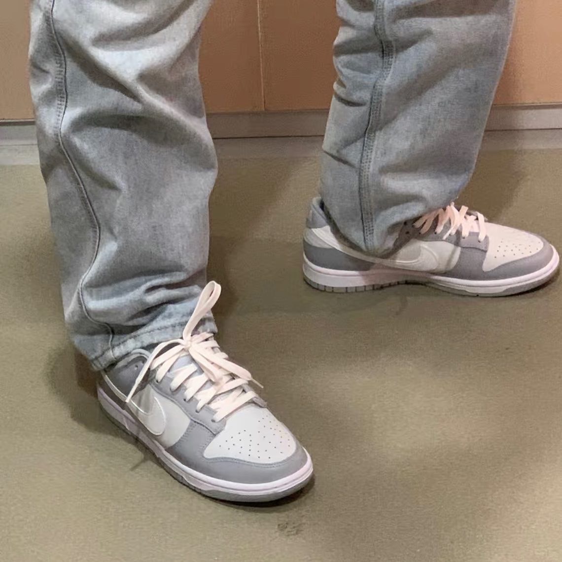 nike dunk retro low grey