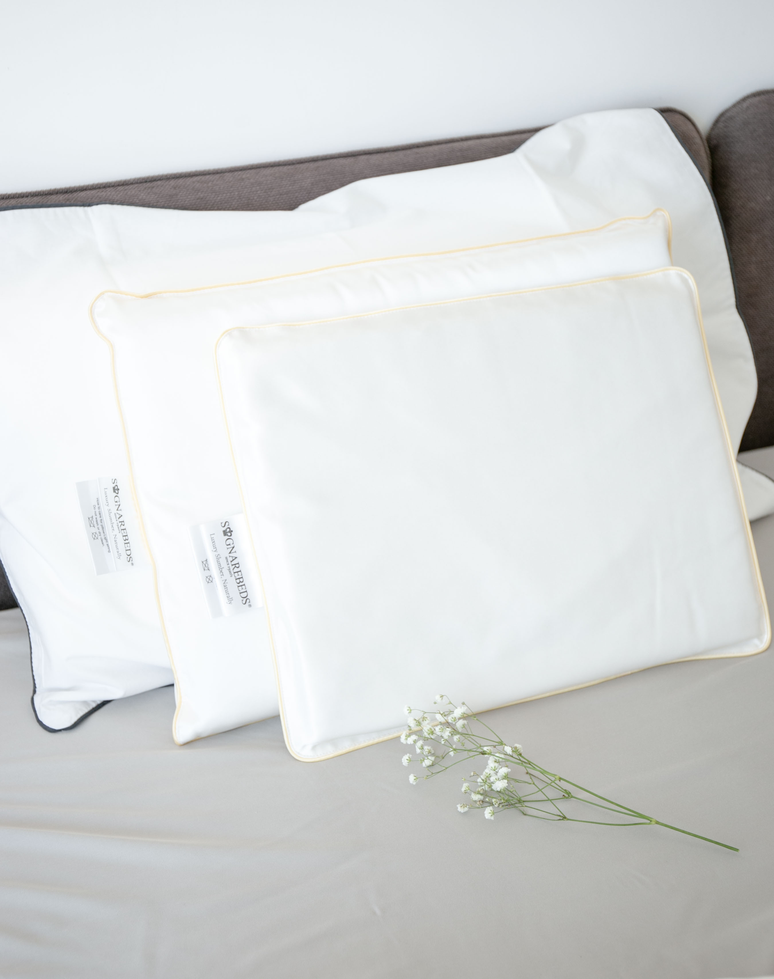 Toddlers' Silk Pillow (13 Years Old)