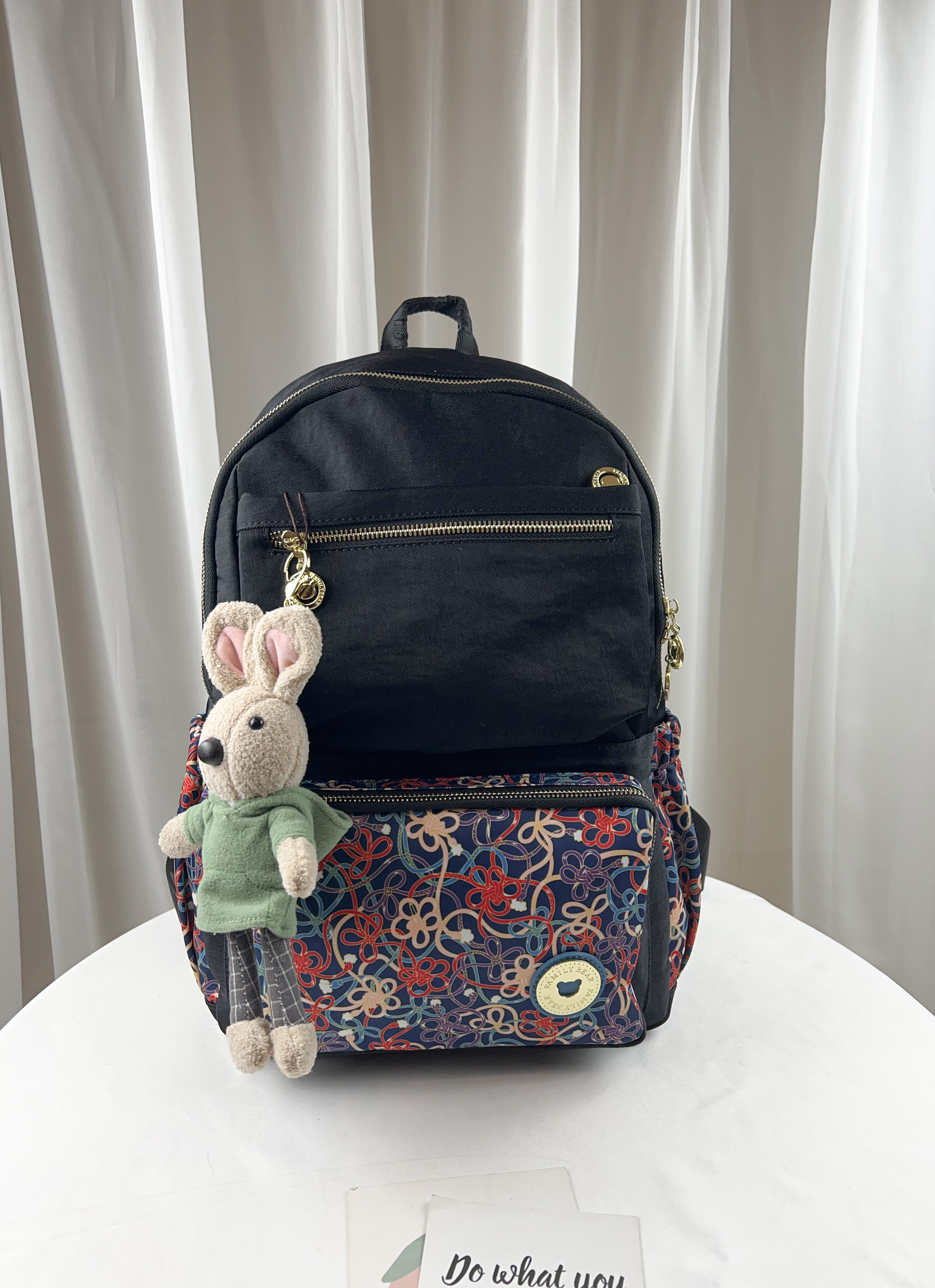 FamilyBear 繽紛幸運結 防潑水後背包 附微笑花朵吊飾 #2627