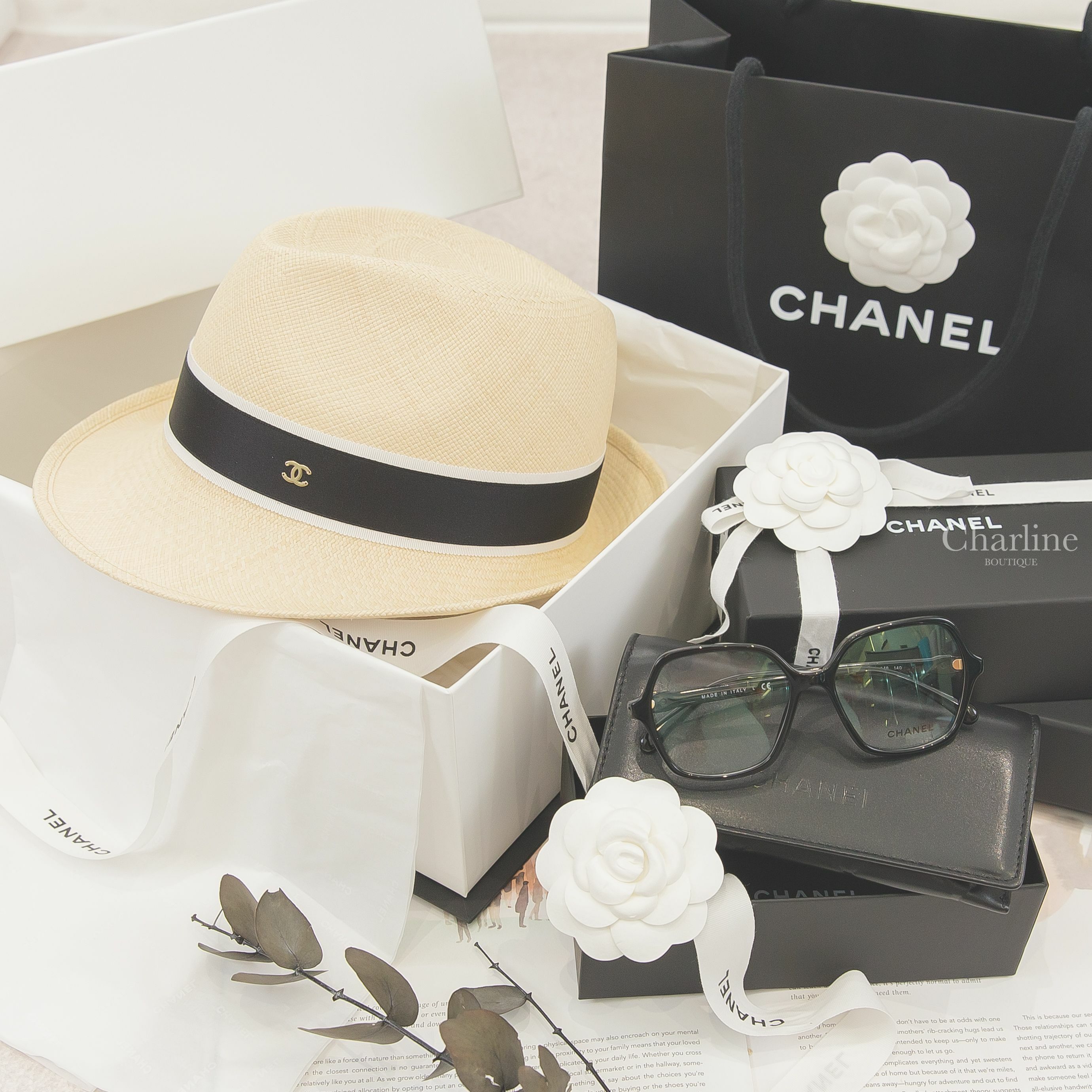 Chanel Hat 黑色絲質白滾邊金CC草編帽,Chanel Butterfly Sunglasses 黑色蝴蝶形側邊黑金水鑽皮穿鍊CC平光眼鏡-Charline Boutique 精品代購