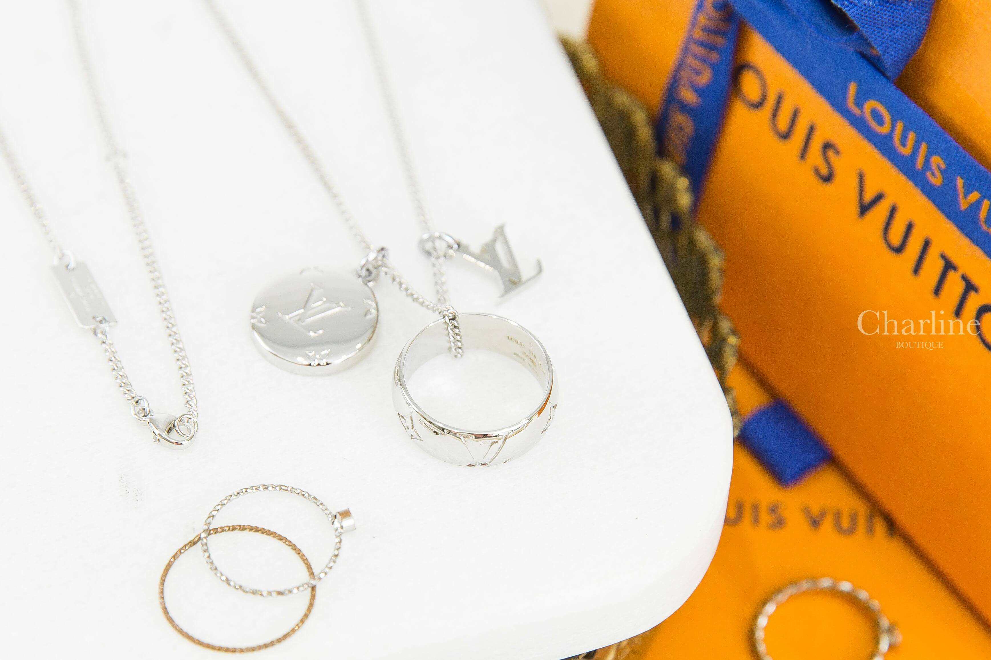 Louis Vuitton Monogram Charms Necklace 銀色老花LV圓環吊飾三合一垂墜項鍊