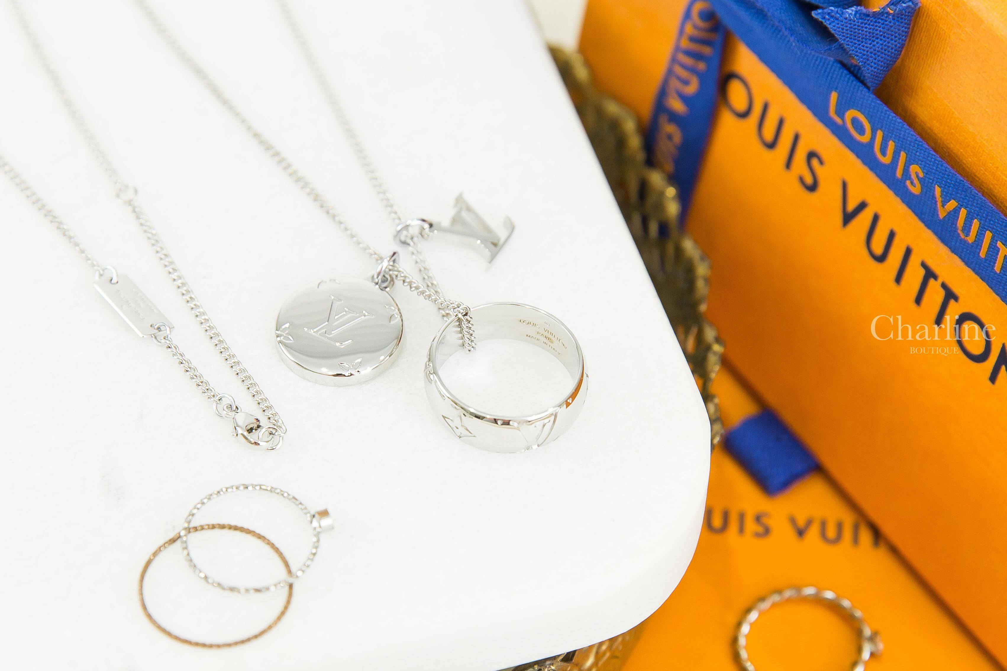 Louis Vuitton Monogram Charms Necklace 銀色老花LV圓環吊飾三合一垂墜項鍊-Charline Boutique 精品代購