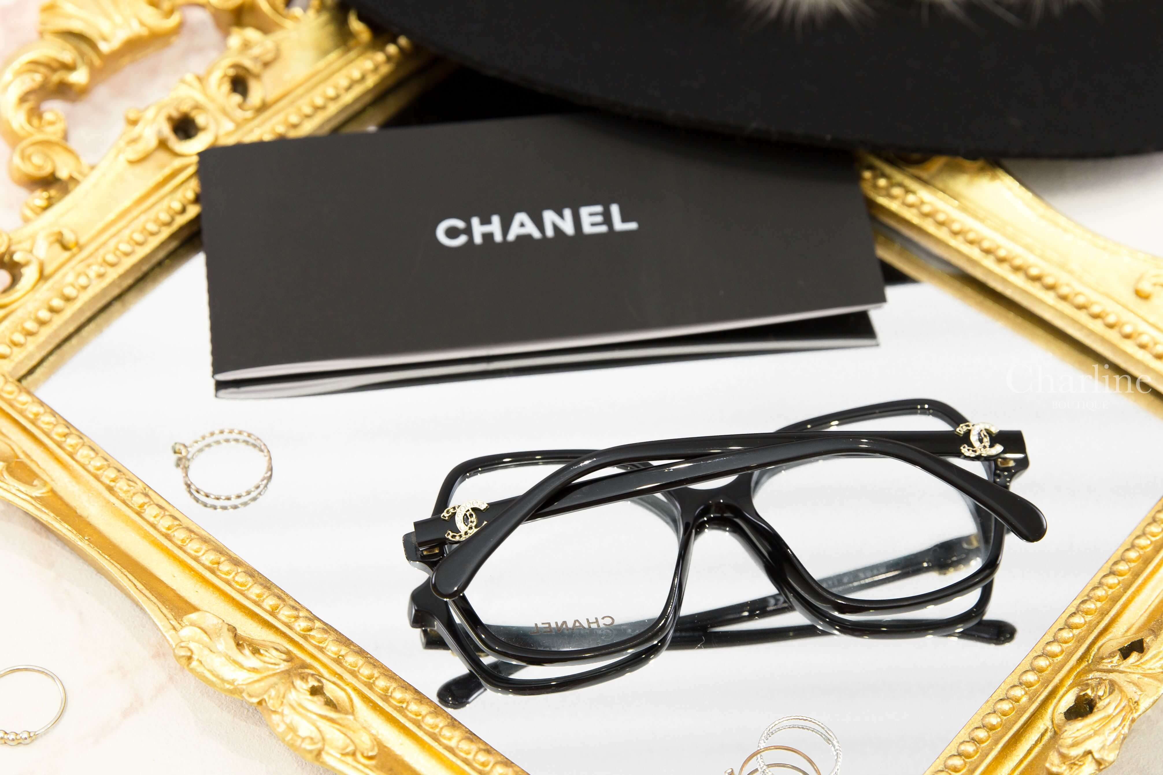 Chanel Butterfly Sunglasses 黑色蝴蝶形側邊黑金水鑽皮穿鍊CC平光眼鏡-Charline Boutique 精品代購