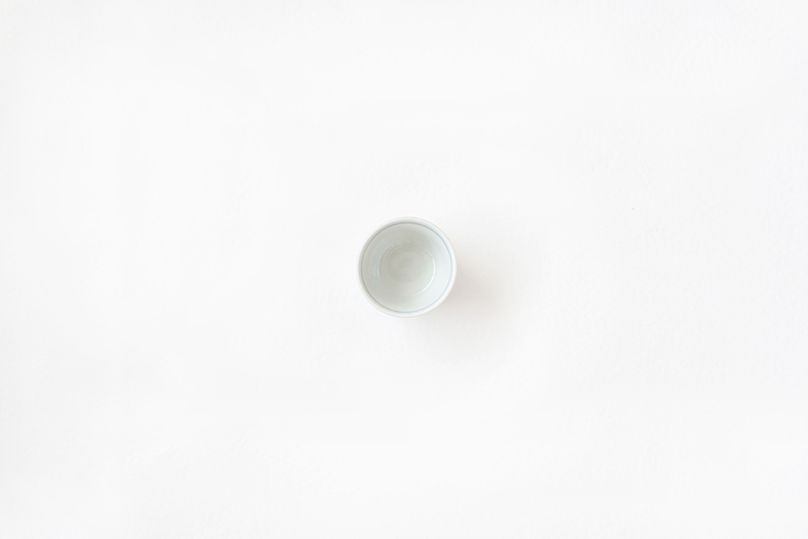 文三窯(三宅製陶所)-渕栗子唐草蕎麥豬口(小)