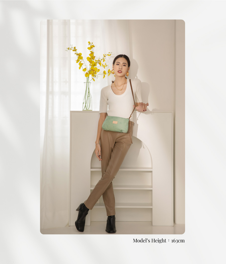 綠色斜背包 女性休閒包 輕量型斜背包 防潑水斜背包 側背包 輕量斜肩包  Soldier 未來之境斜肩包 satana SOS2830-323 躍金綠 商品介紹 9