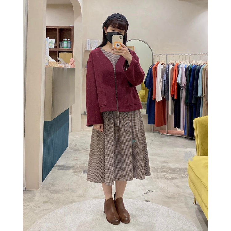 古德女子的無釦設計外套-紅