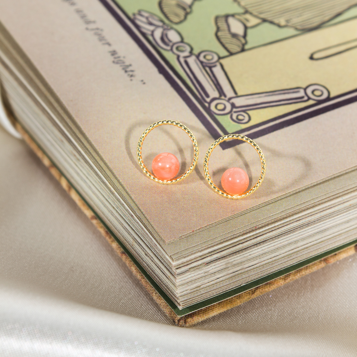 桃樂絲（Dorothy） - 10K Pink Coral Earrings