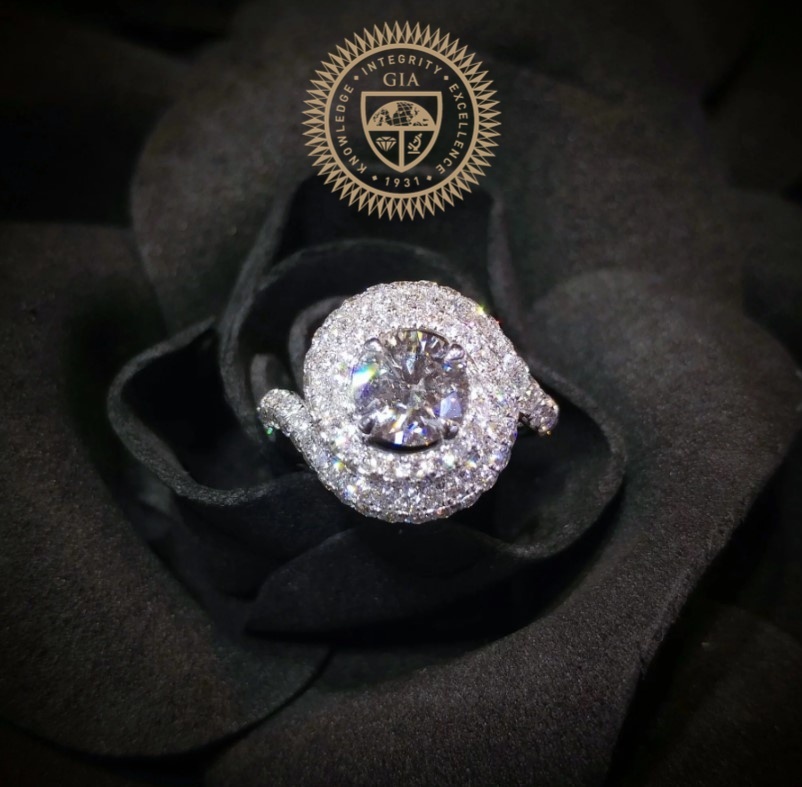 18K White Gold 2.72ct Diamond Ring