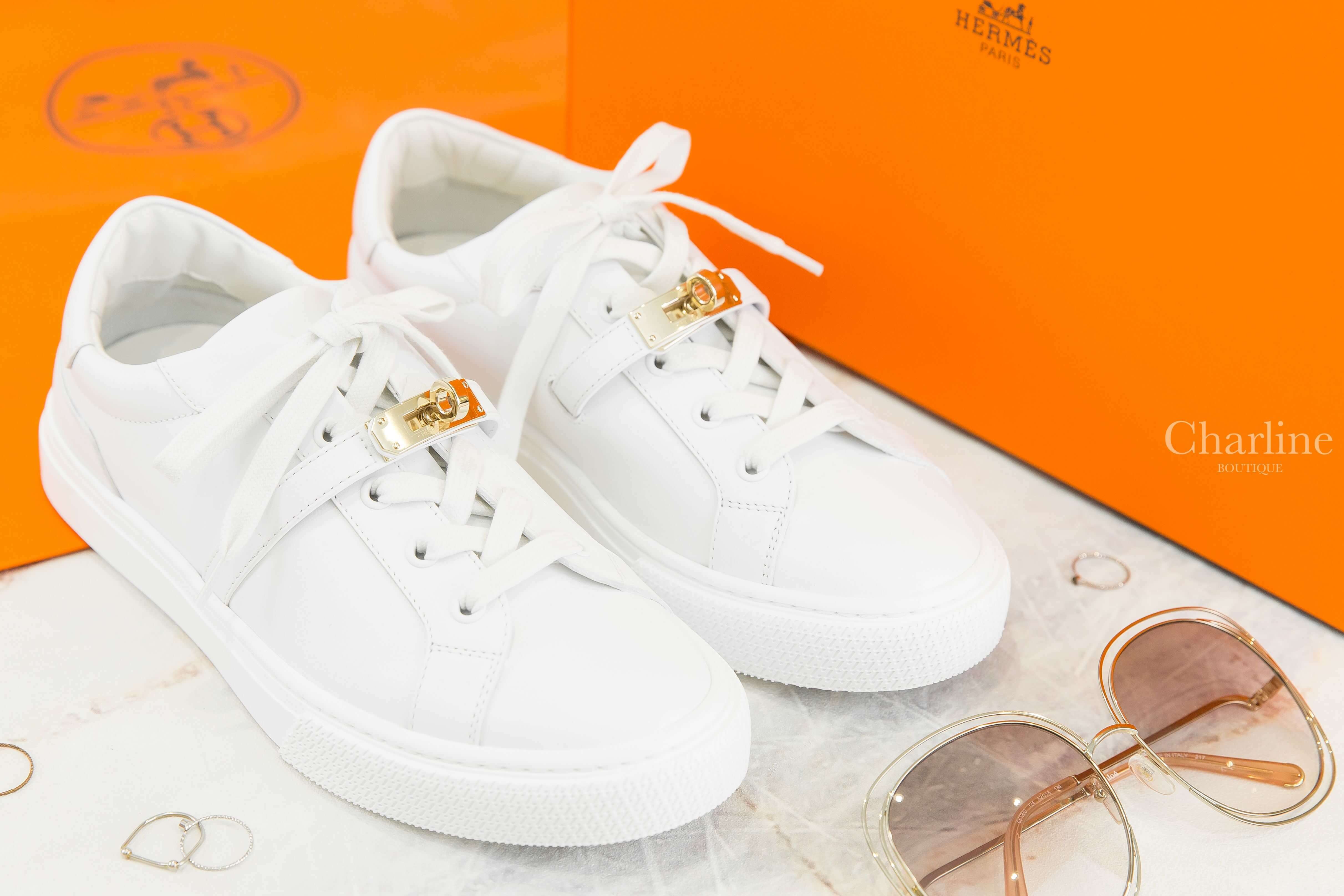 Hermès Day Sneaker 白色金釦小牛皮運動鞋