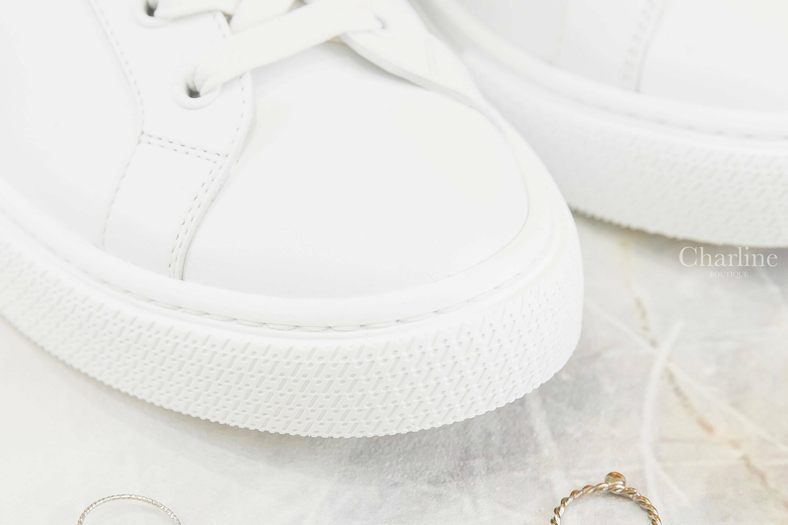 Hermès Day Sneaker 白色金釦小牛皮運動鞋