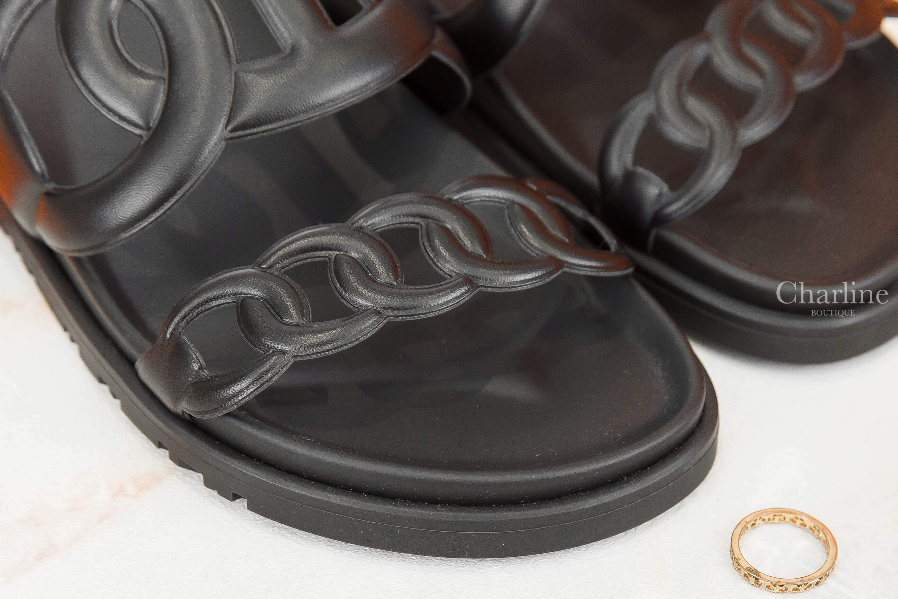 Hermès Extra Sandal 黑色θ小牛皮平底拖鞋
