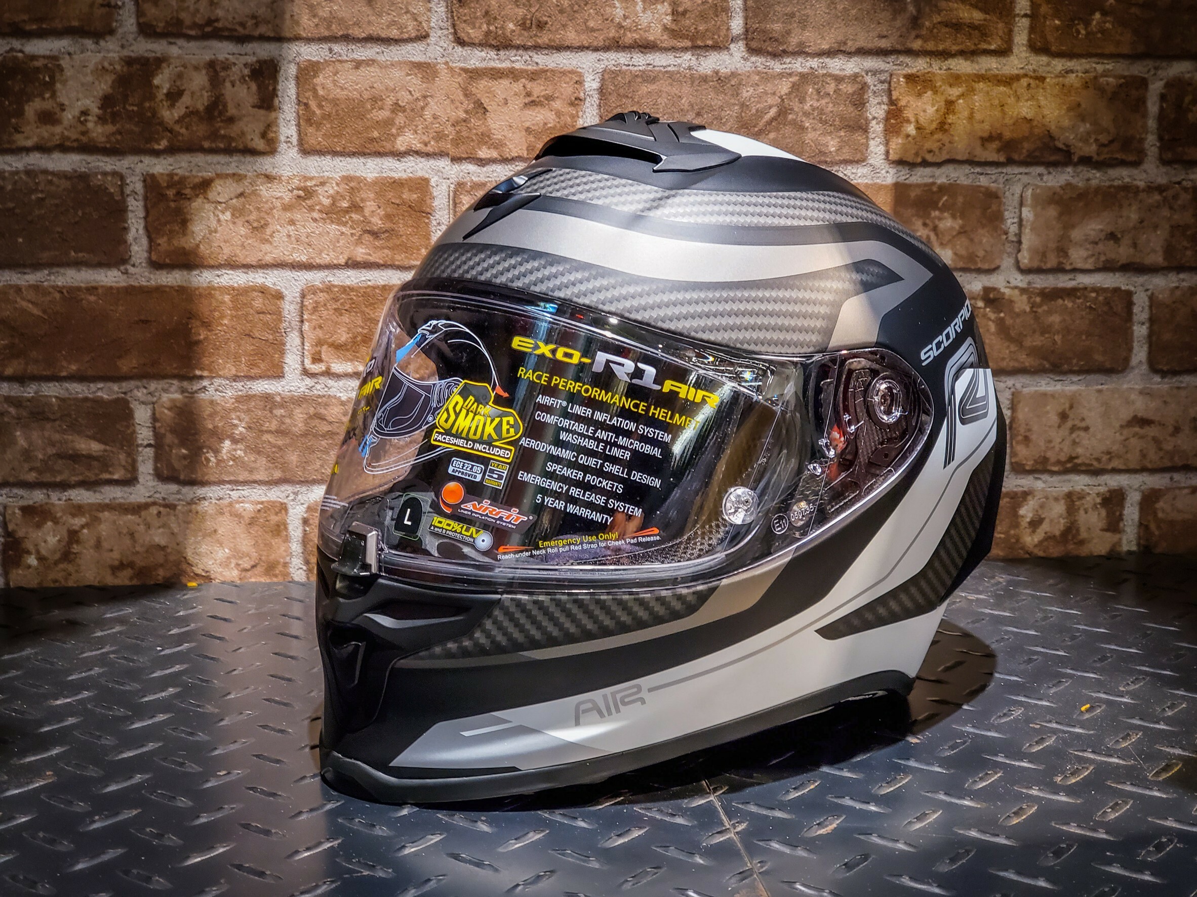 SCORPION EXO-R1 EVO AIR VATIS MATT BLACK/WHITE 消光黑白 全罩