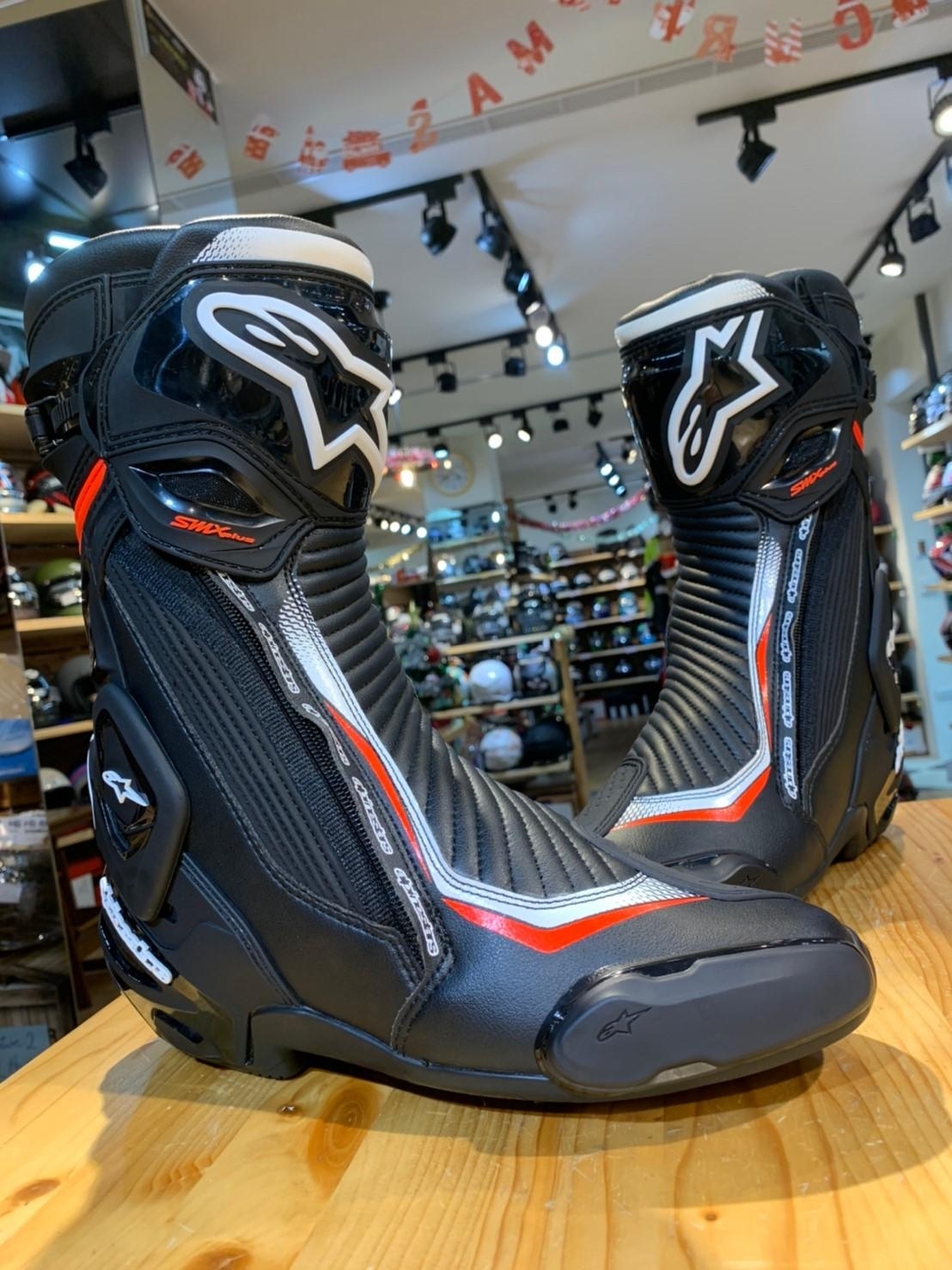 ALPINESTARS SMX PLUS V2 BLACK/WHITE/RED FLUO 黑白螢光紅 車靴